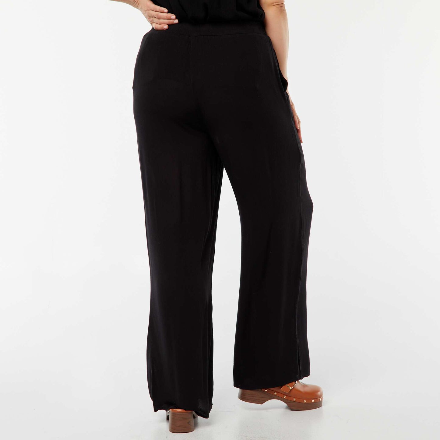 Pantalon large en maille crêpée NOIR