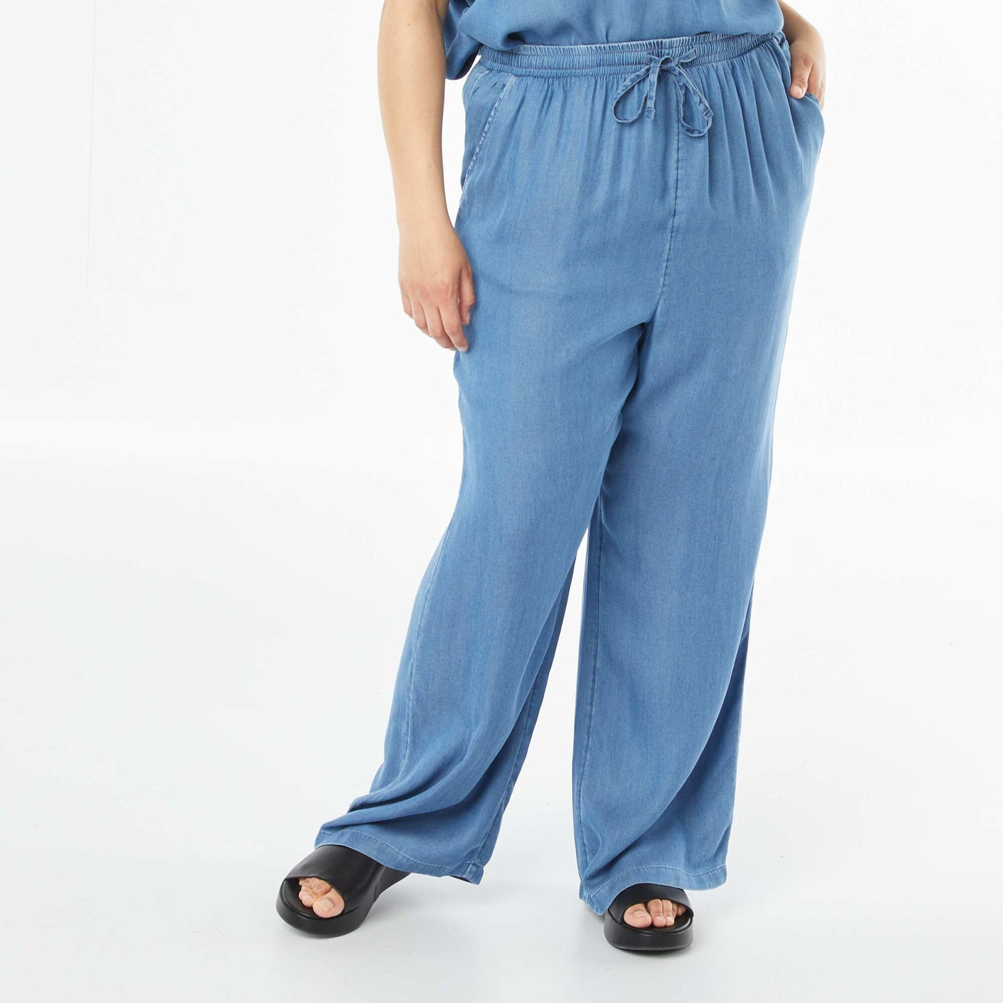 Pantalon large en tencel avec taille élastiquée BLEU