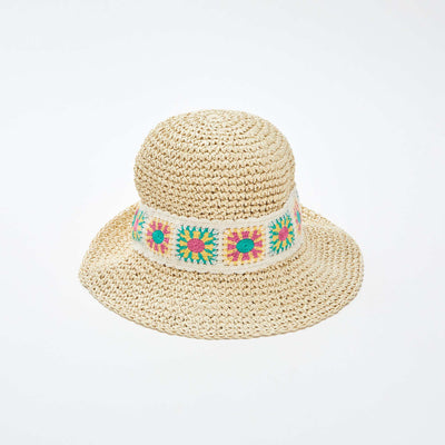 Chapeau forme cloche avec détails macramé ROSE