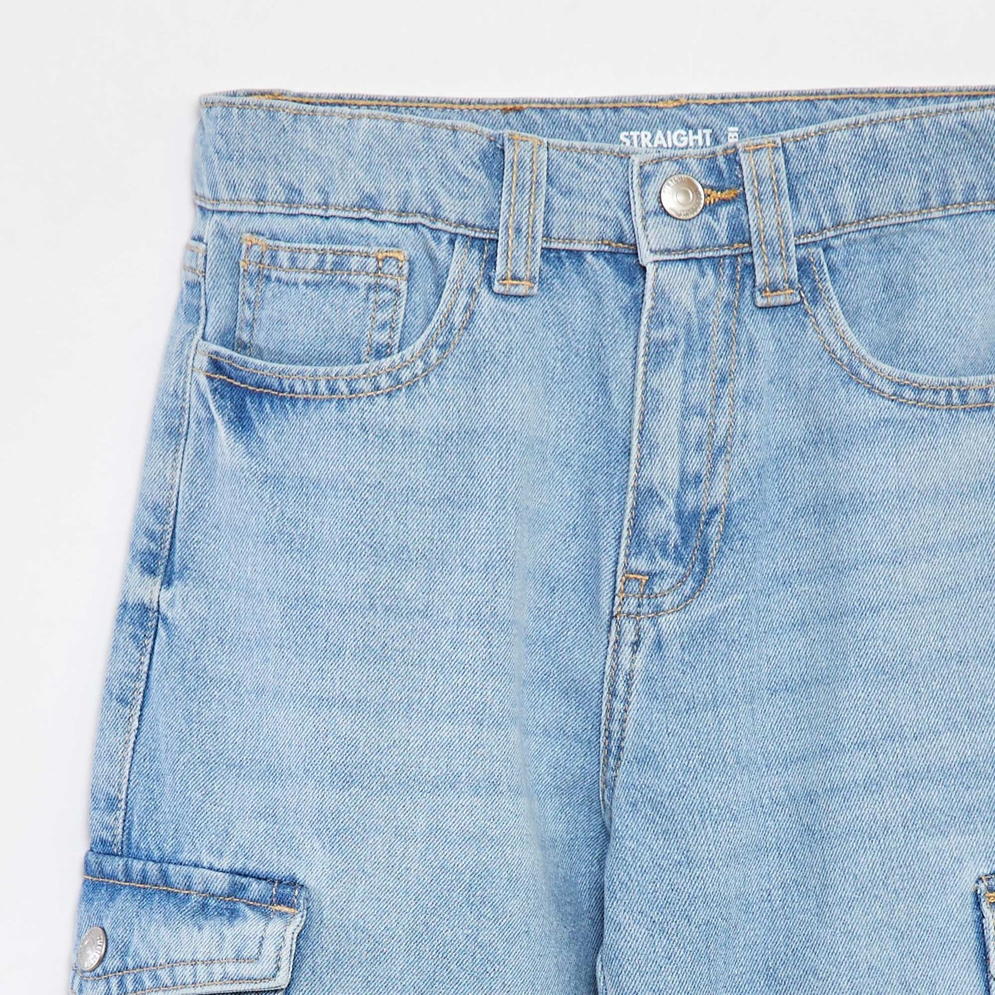 Pantalon en jean avec poches à rabat BLEU