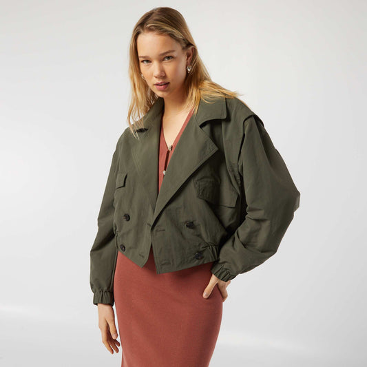 Trench court - coupe cropped VERT