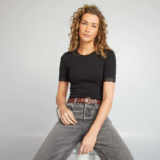 T-shirt manches courtes brodées NOIR