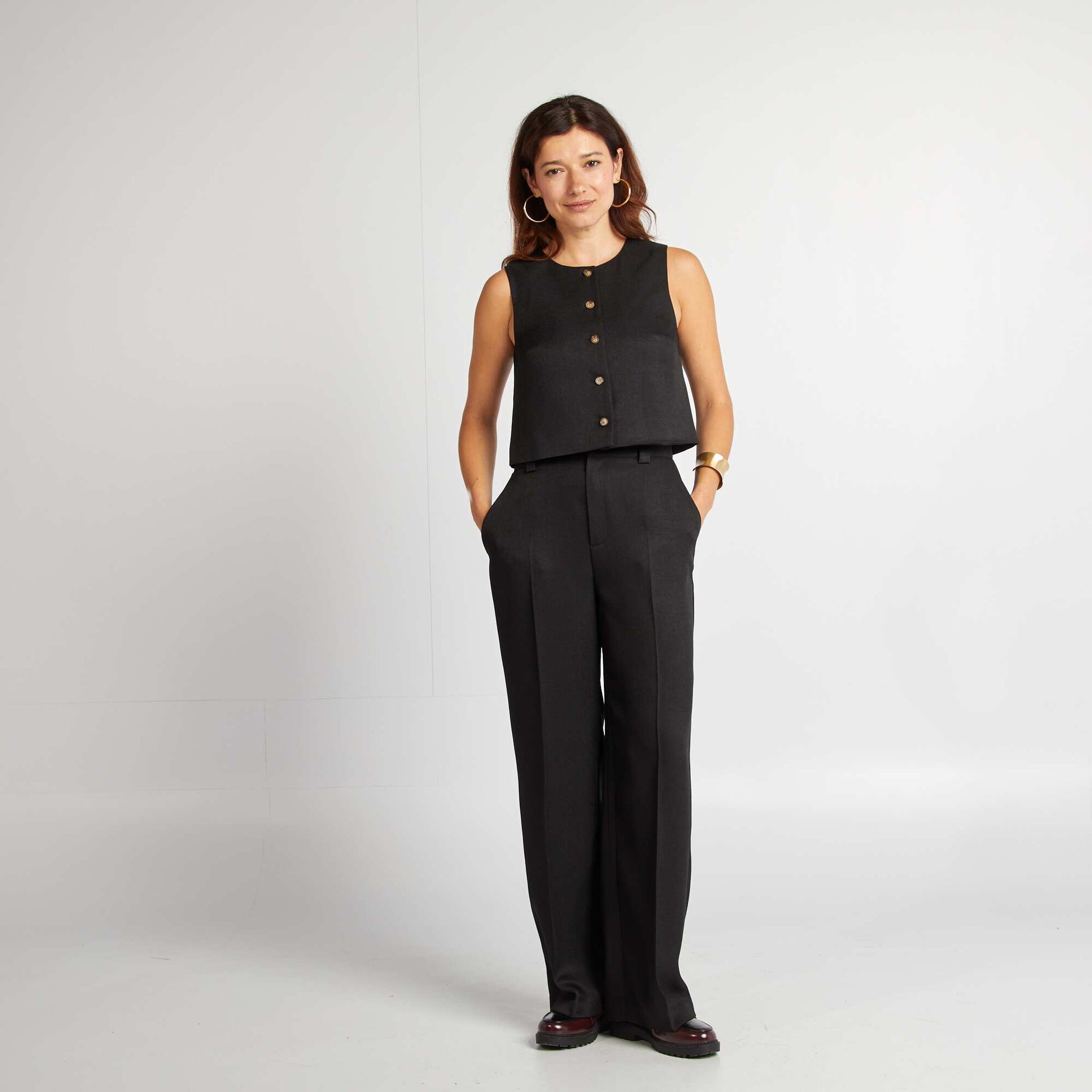 Blouse sans manches avec boutons NOIR