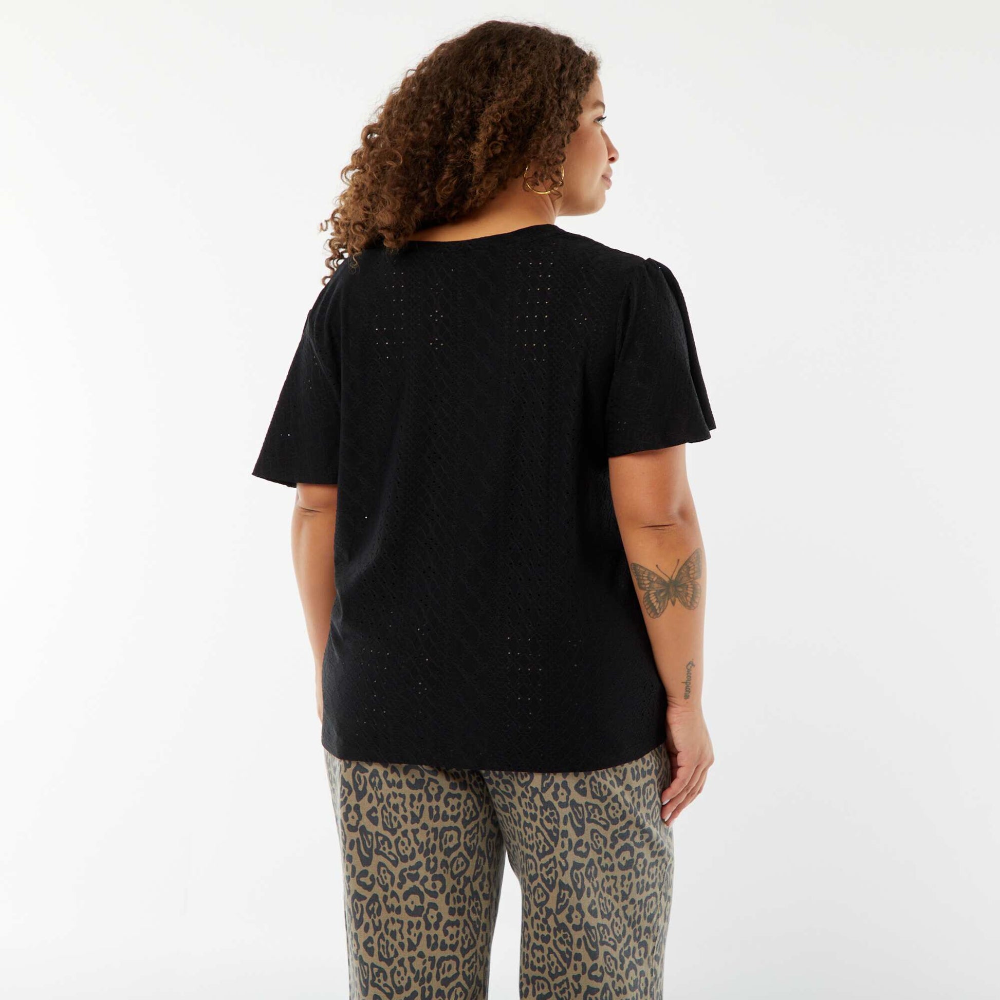 T-shirt maille ajourée avec manches courtes chauve-souris NOIR