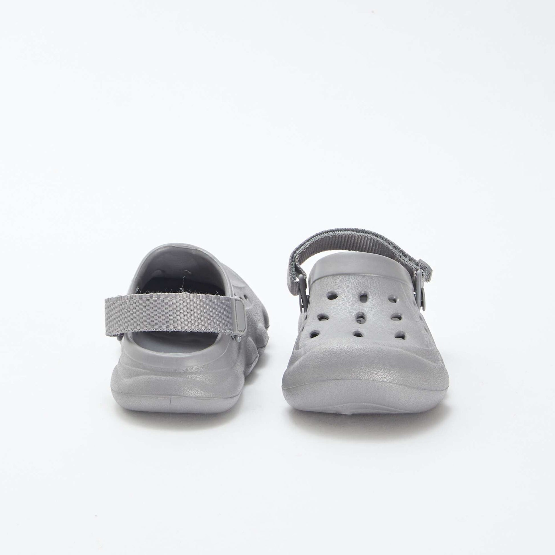 Sabots en plastique moulé à scratch GRIS