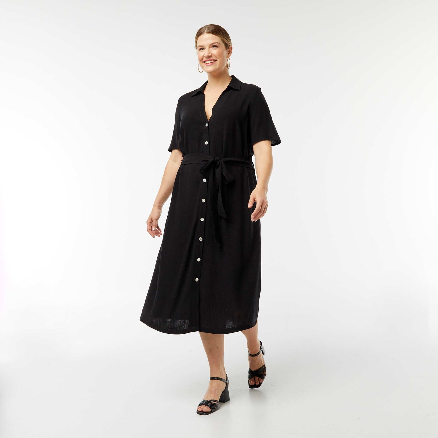Robe longue à manches courtes avec ceinture NOIR