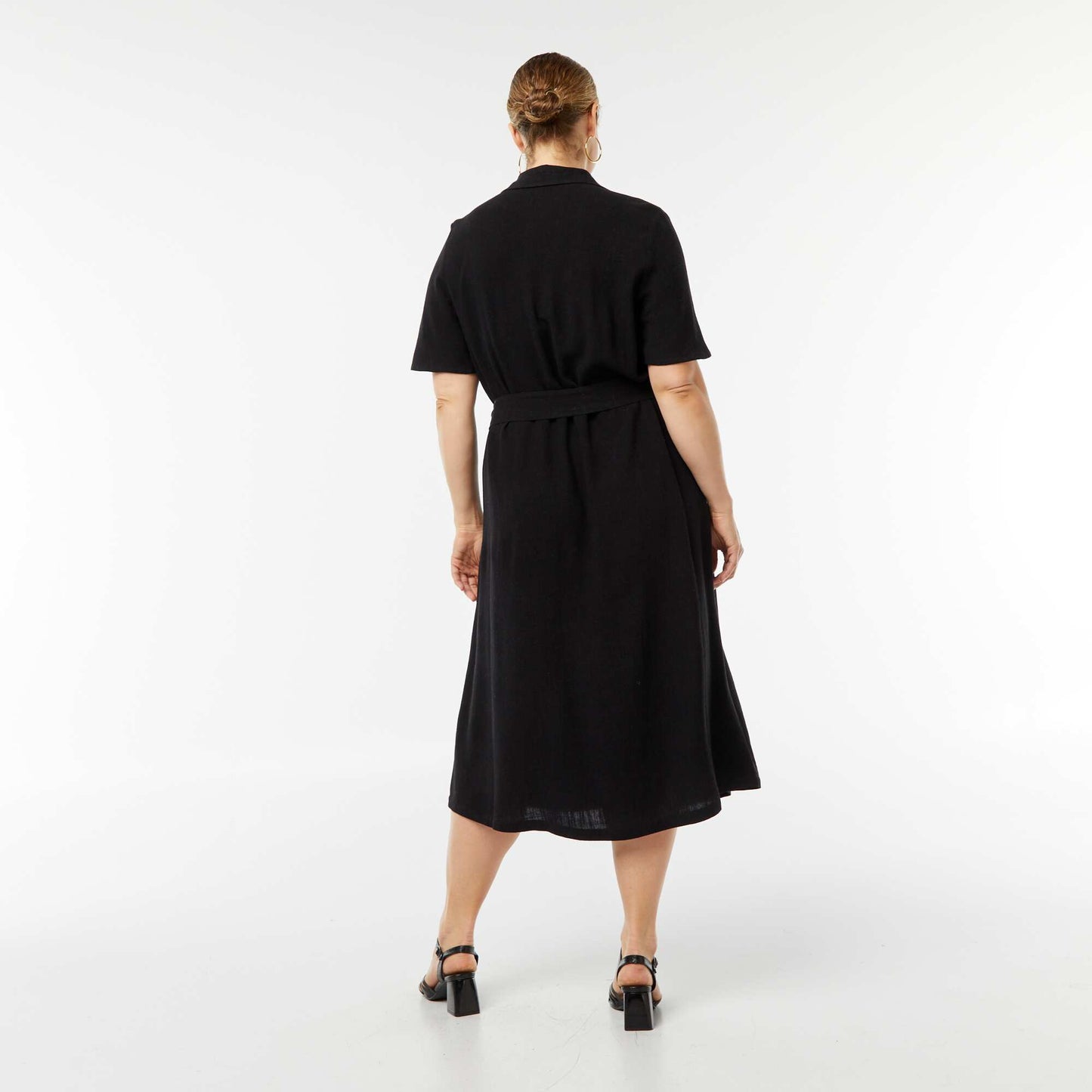 Robe longue à manches courtes avec ceinture NOIR