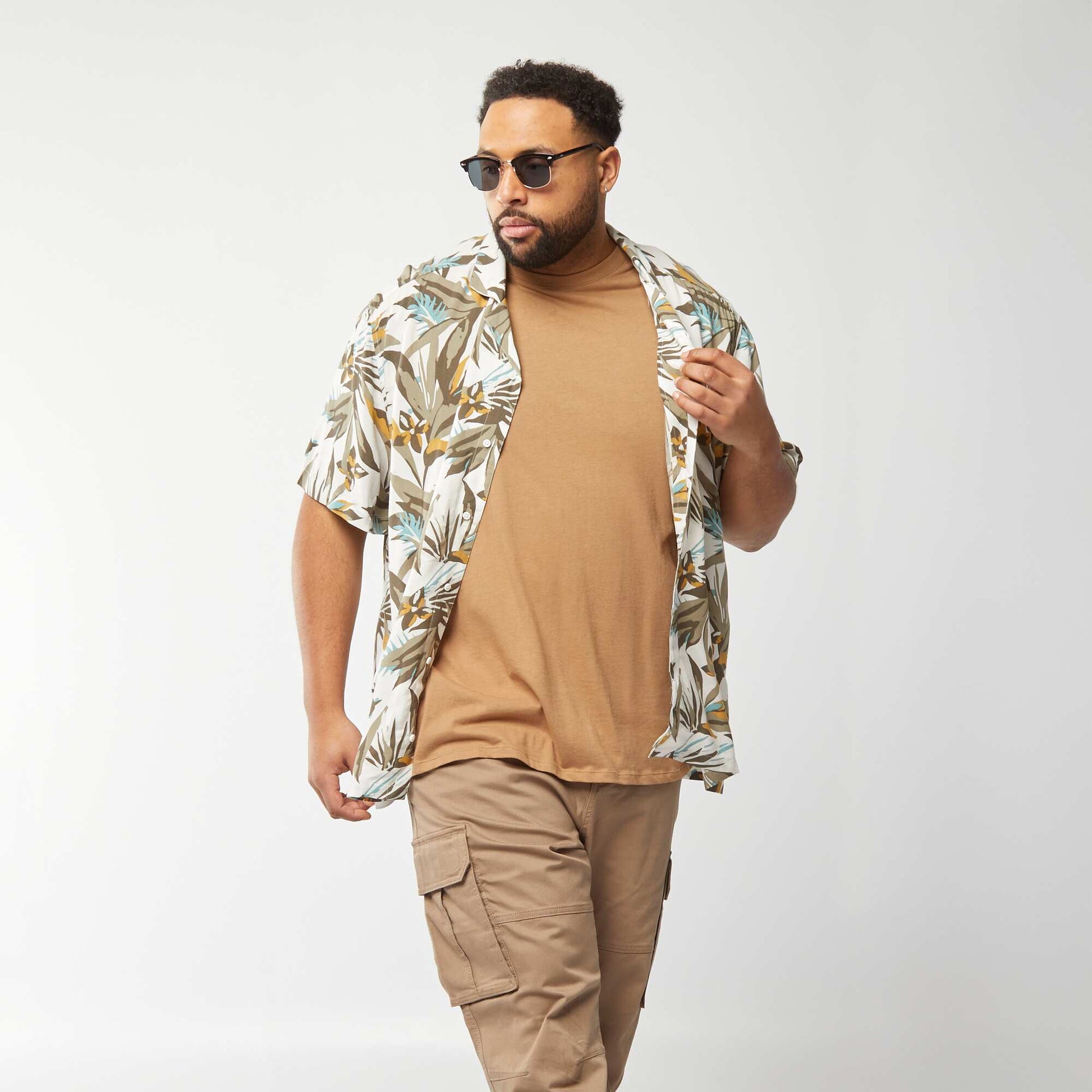 chemise manchzes courtes à motif VERT