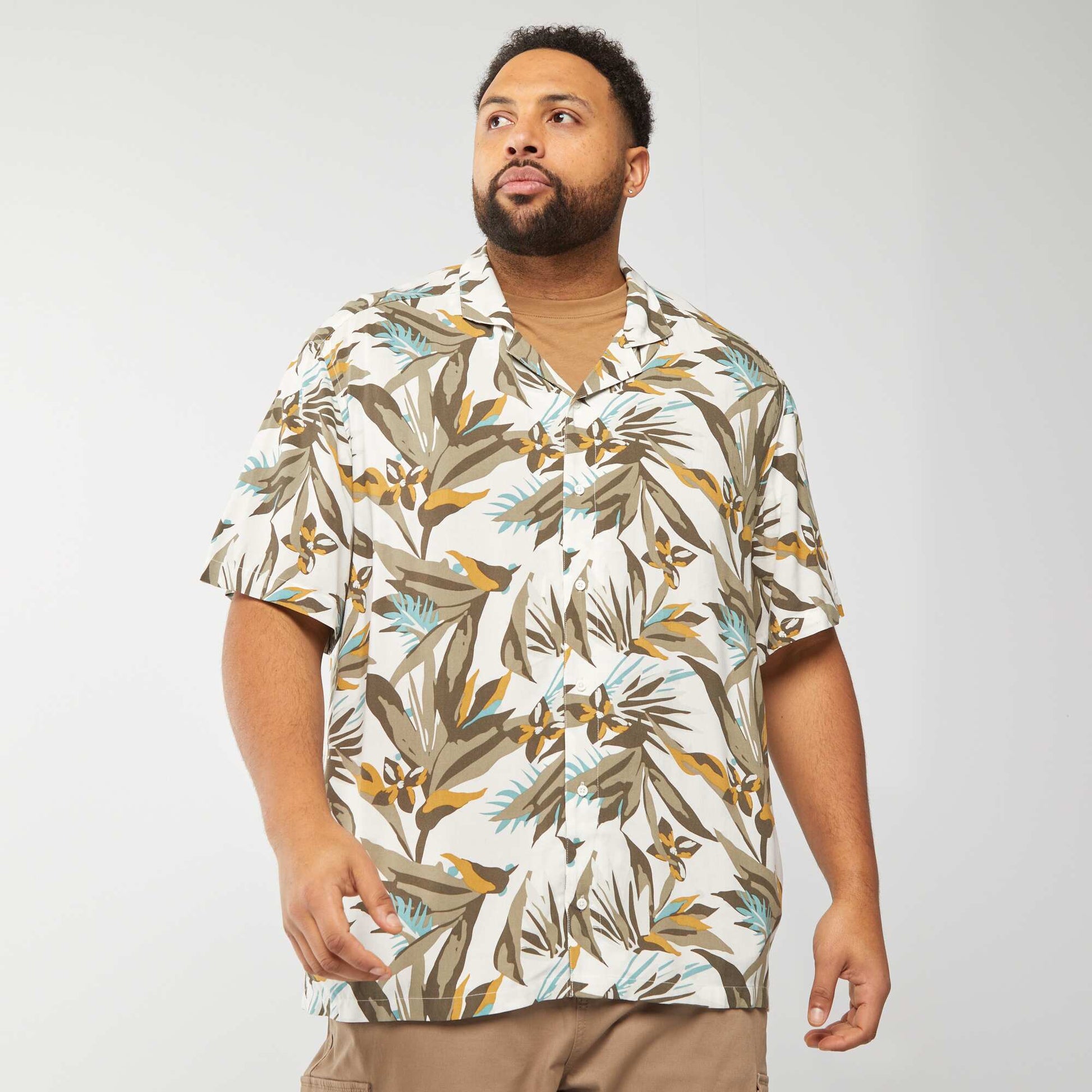 chemise manchzes courtes à motif VERT
