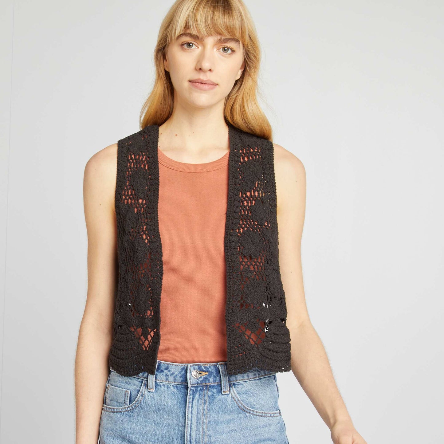 Gilet sans manches en macramé NOIR