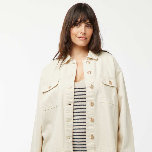 Veste en jean avec ouverture boutonnée dorée BLANC