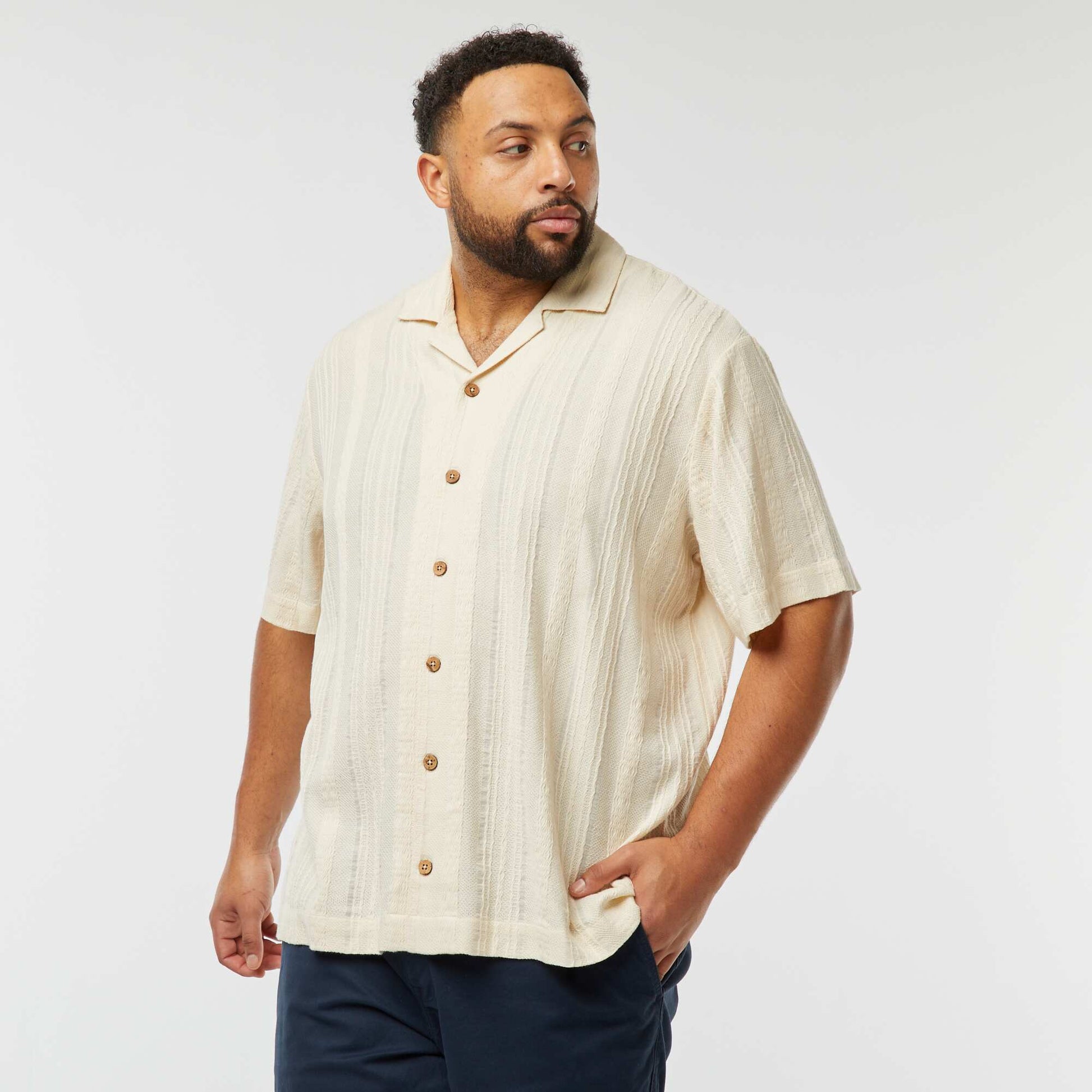 Chemise avec matière fantaisie à manches courtes BLANC