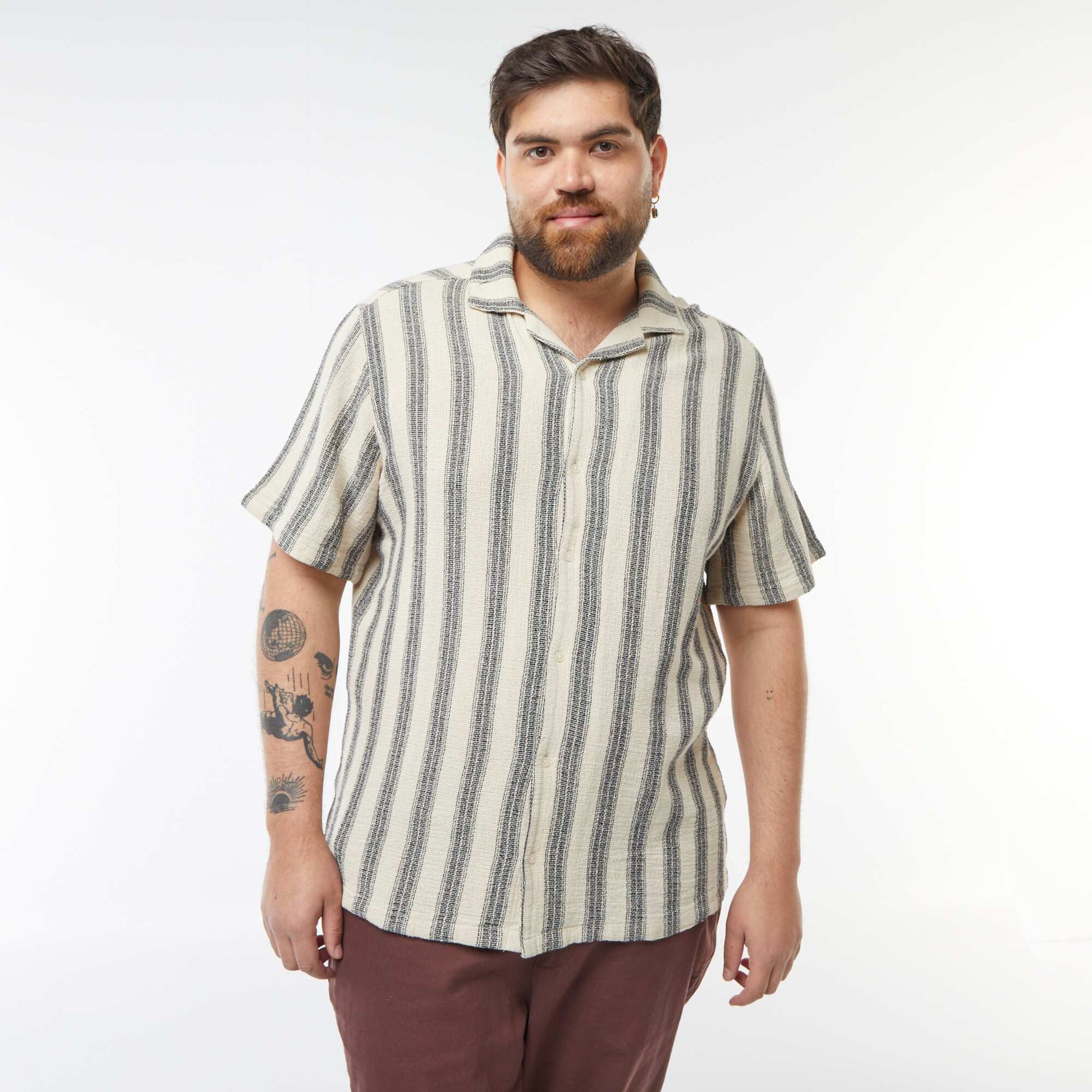 Chemise manches courtes avec motif rayé BLANC