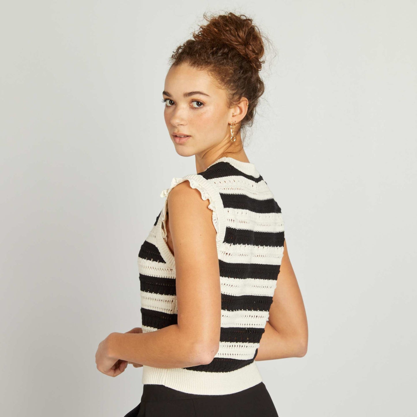 Pull sans manches en crochet BEIGE/BLEU MARINE