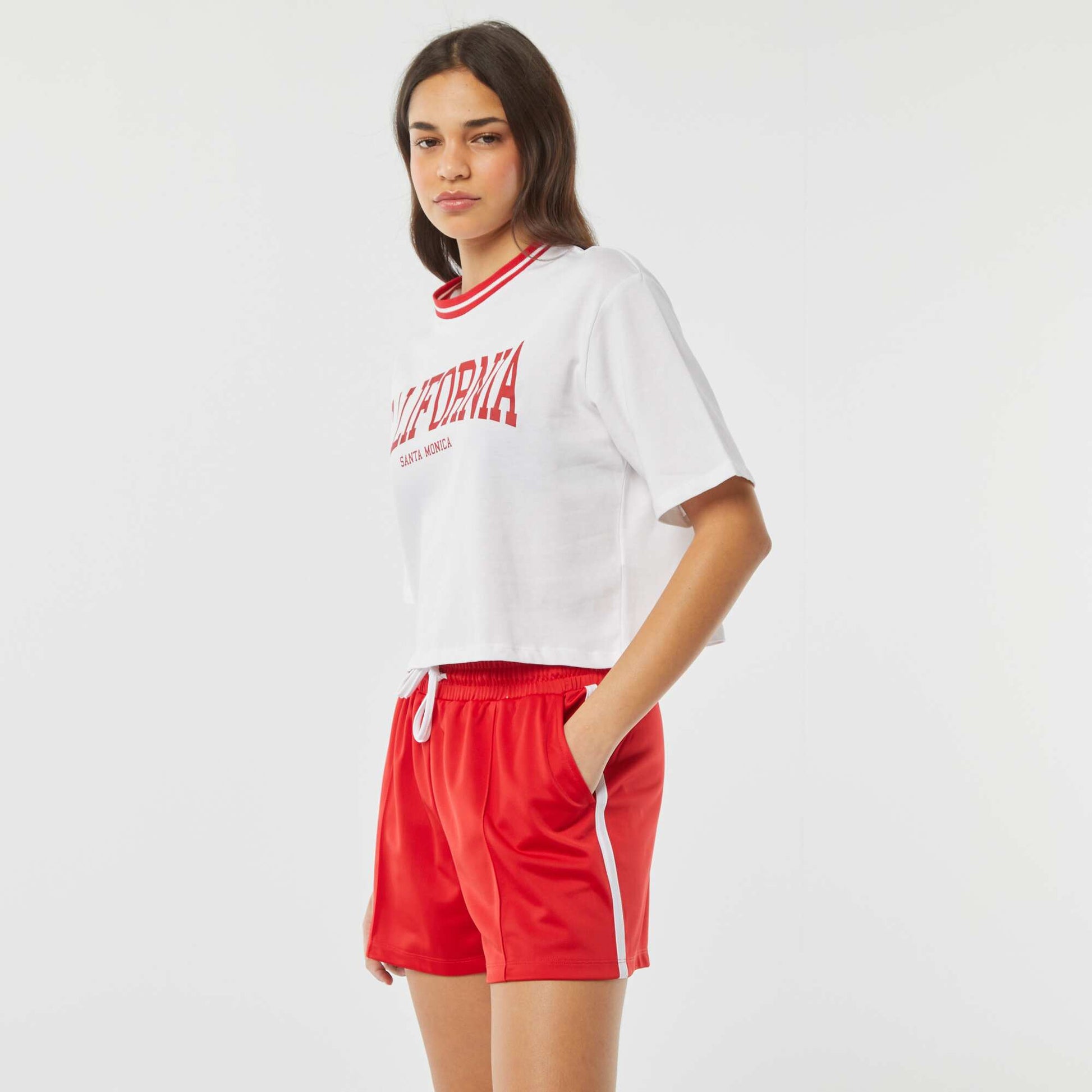 Short de sport uni ROUGE