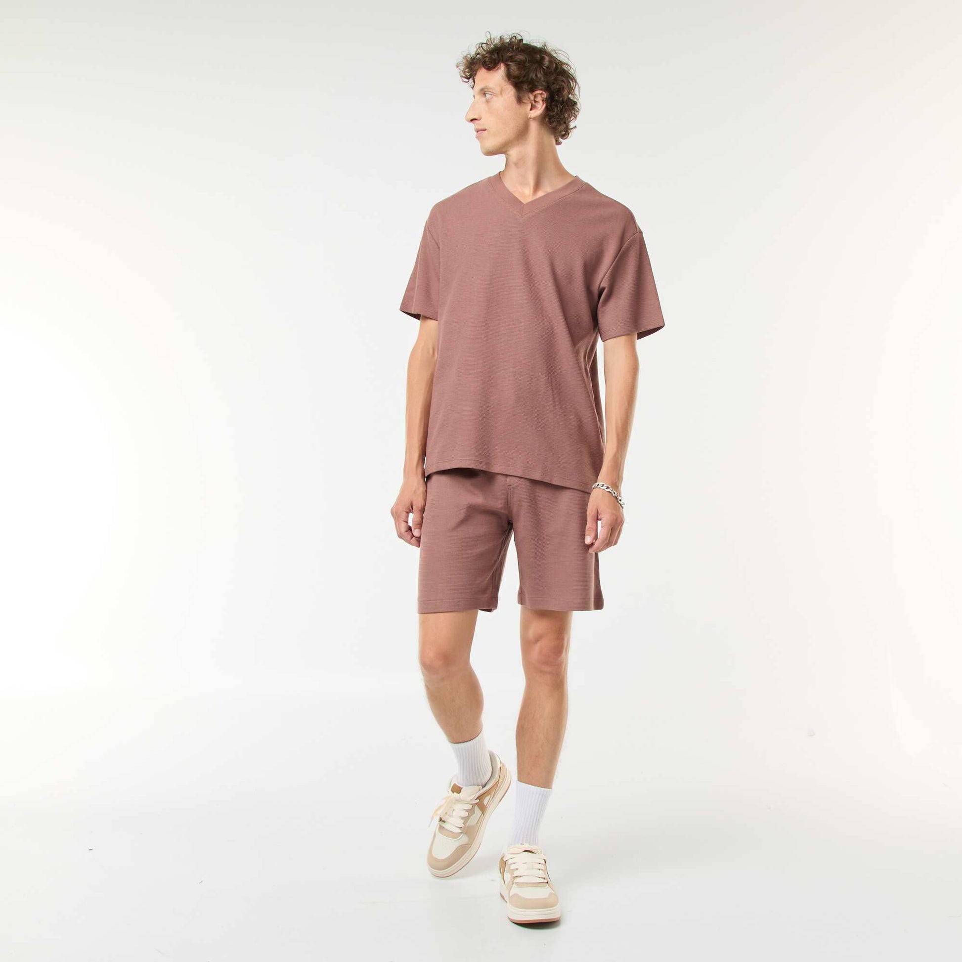 T-shirt en maille col V MARRON