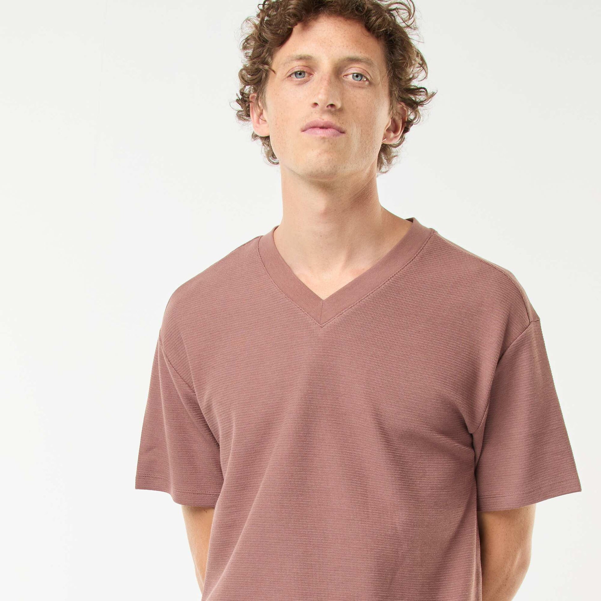 T-shirt en maille col V MARRON