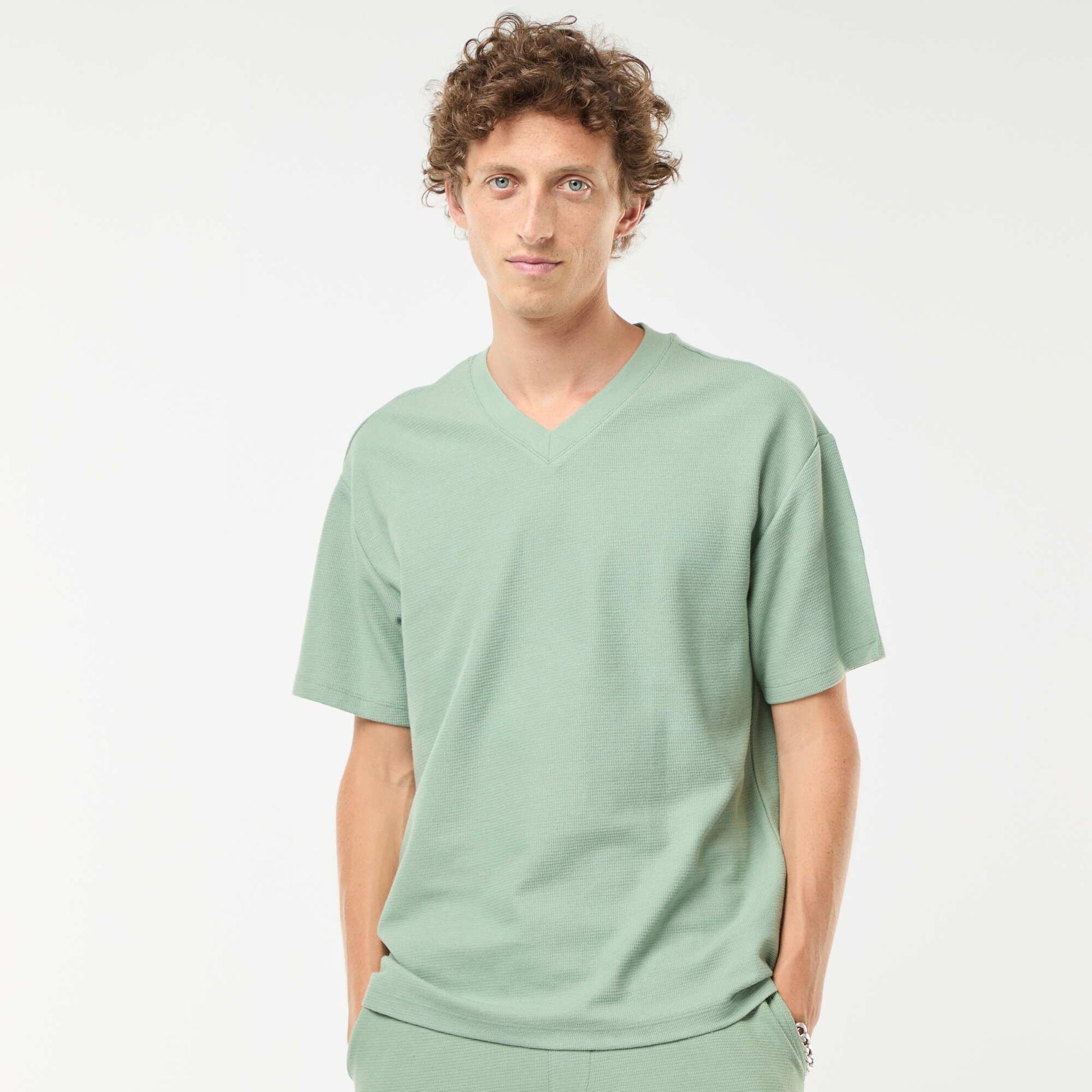 T-shirt en maille col V VERT