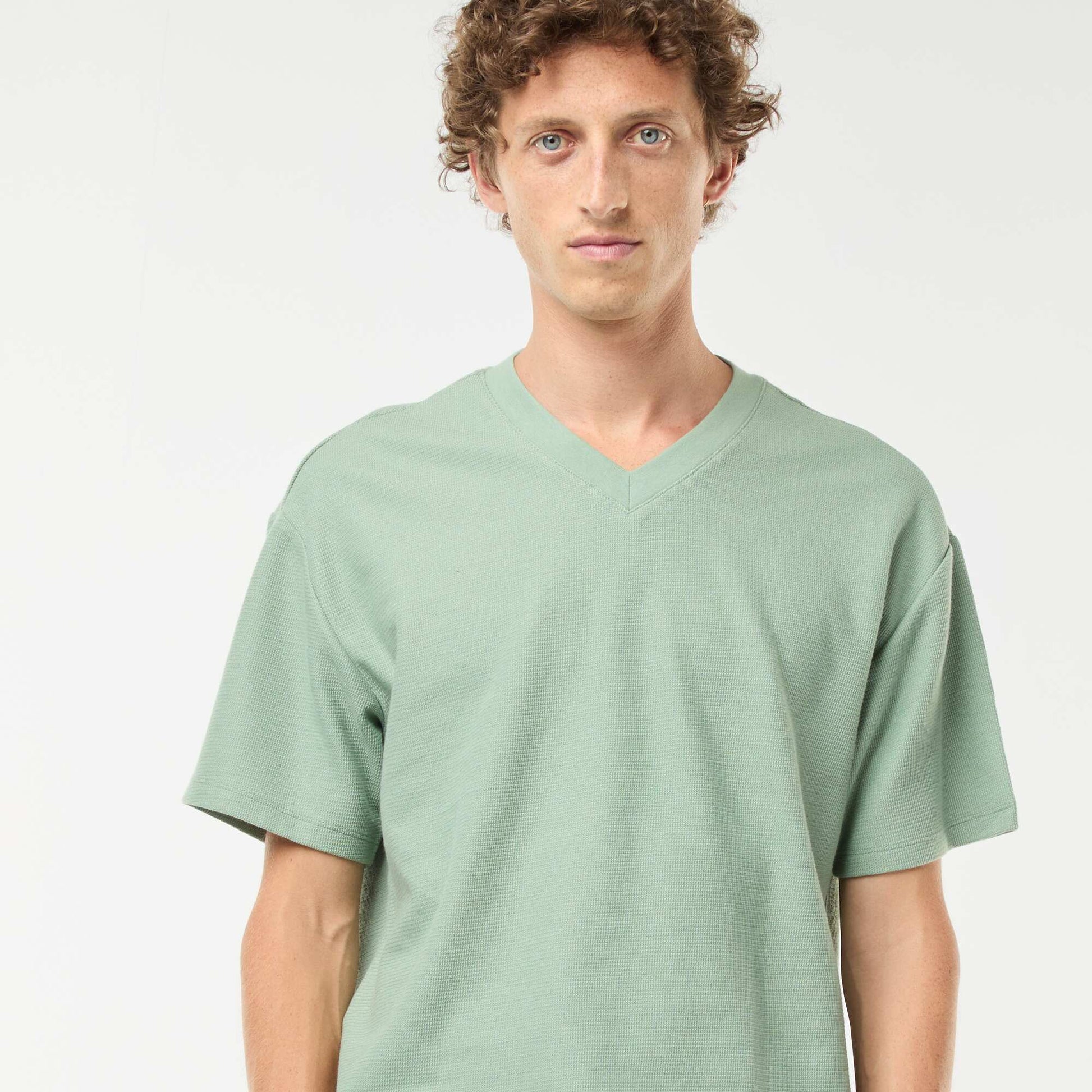 T-shirt en maille col V VERT