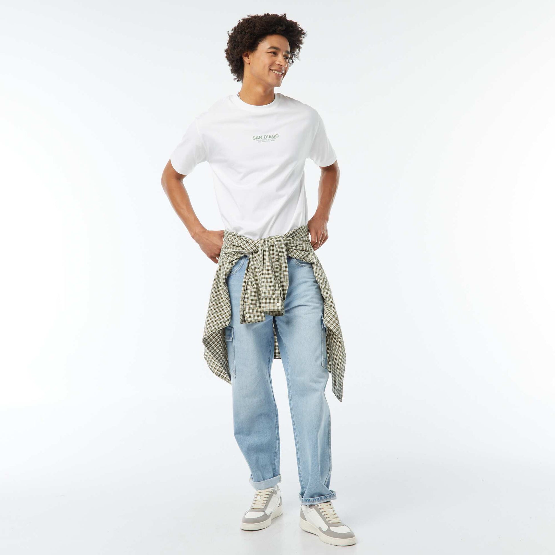 Tee-shirt imprimé poitrine BLANC