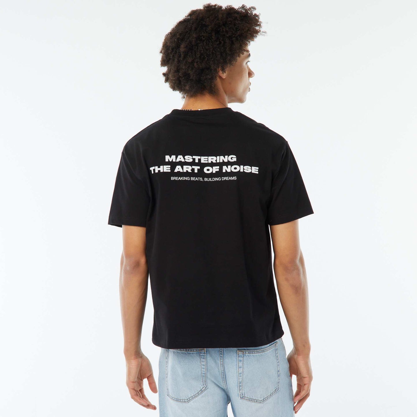 Tee-shirt imprimé poitrine NOIR