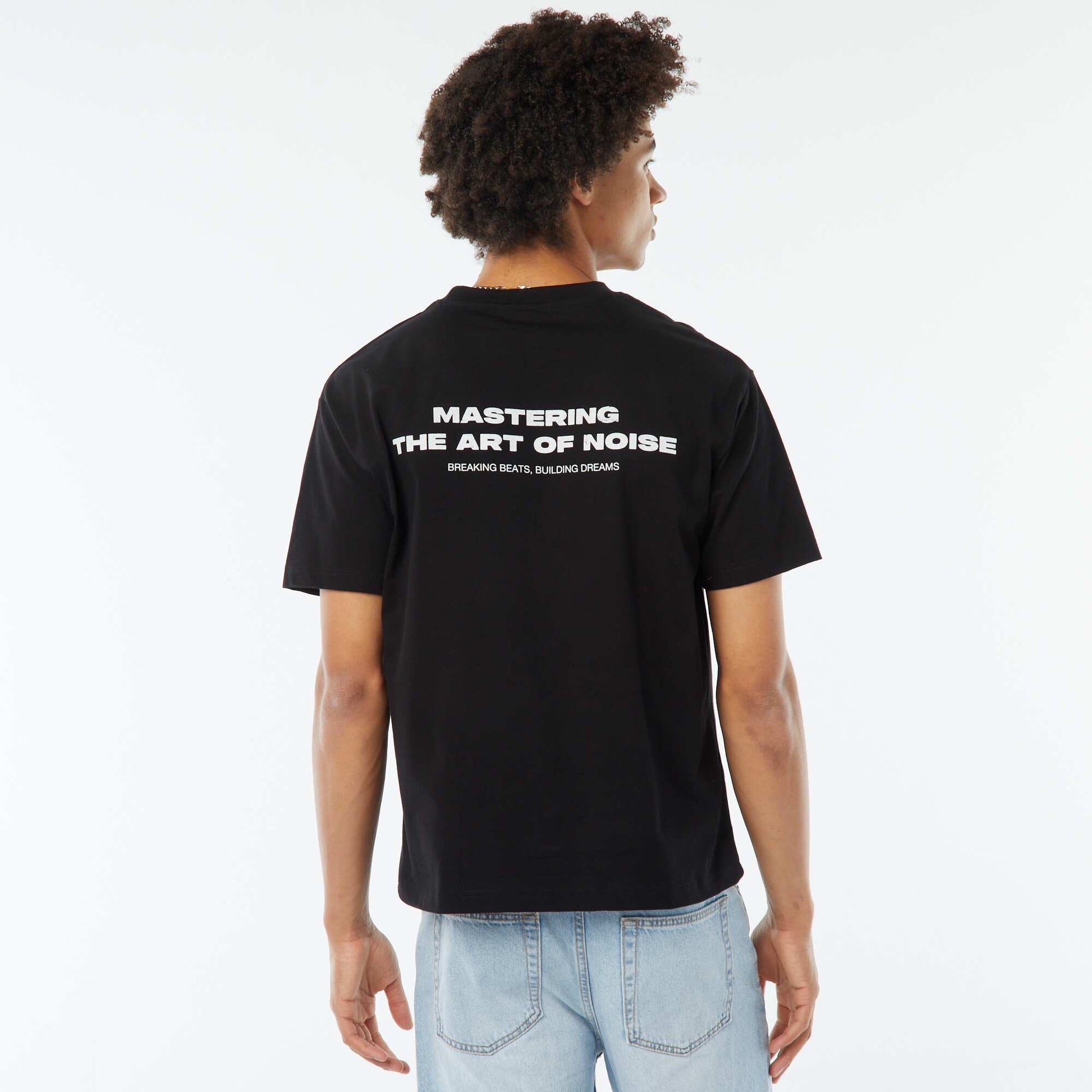 Tee-shirt imprimé poitrine NOIR