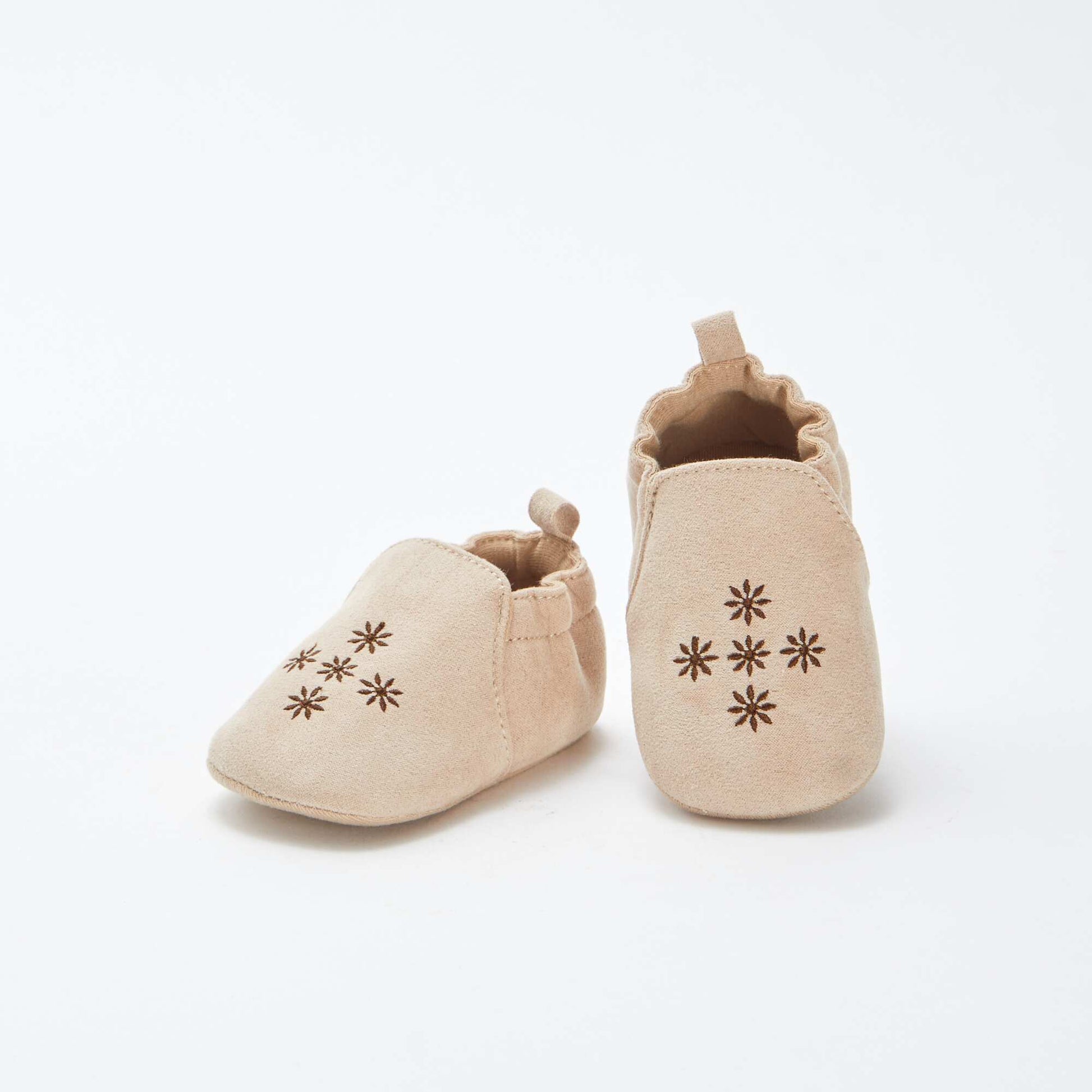 Chaussons brodés en suédine BEIGE
