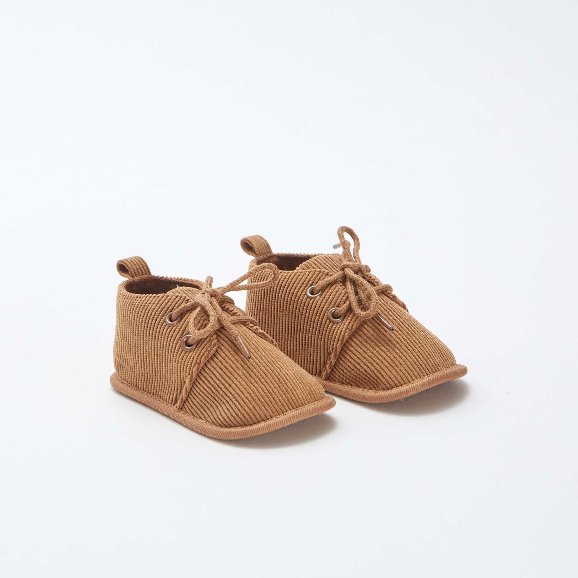 Chaussons à lacets MARRON