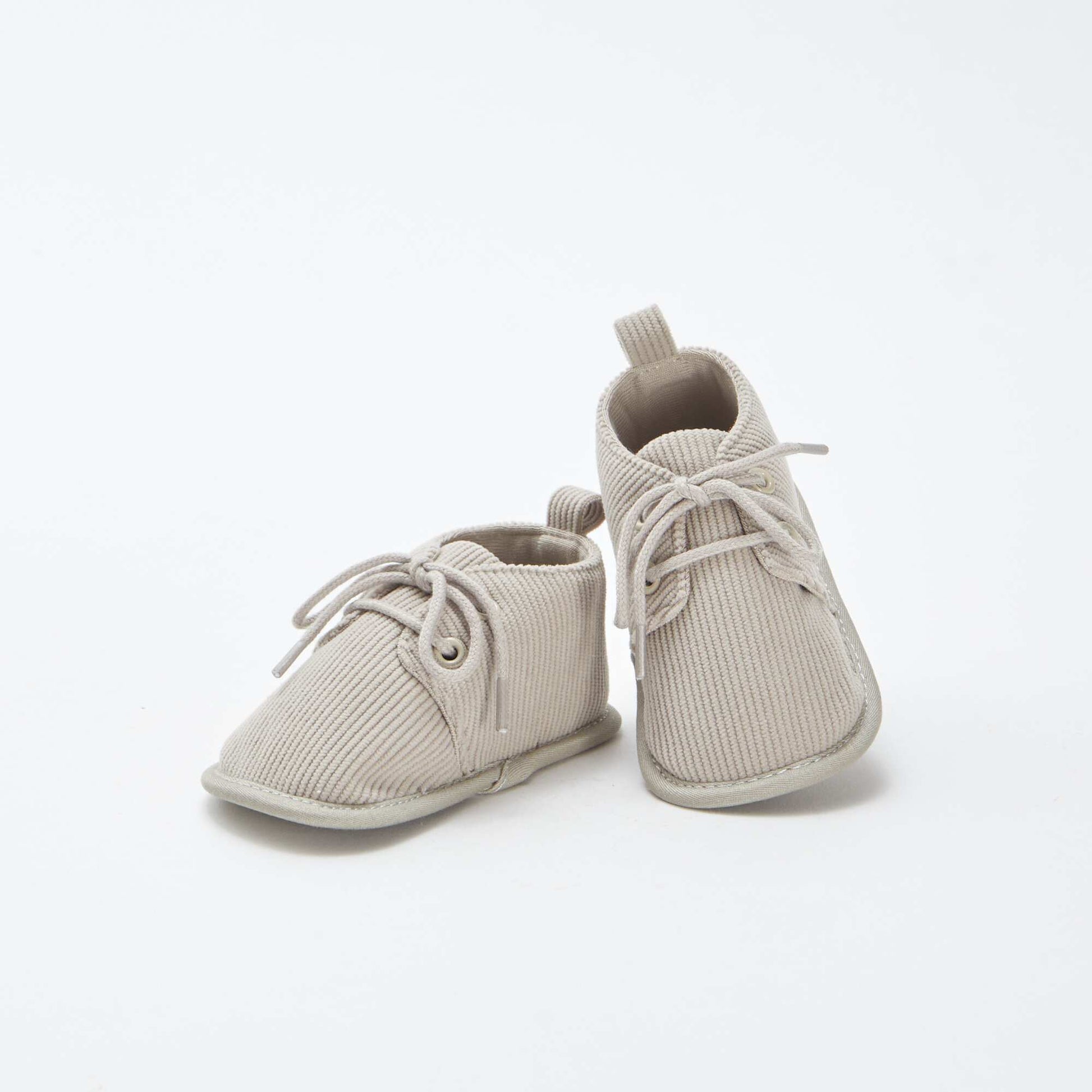 Chaussons à lacets GRIS