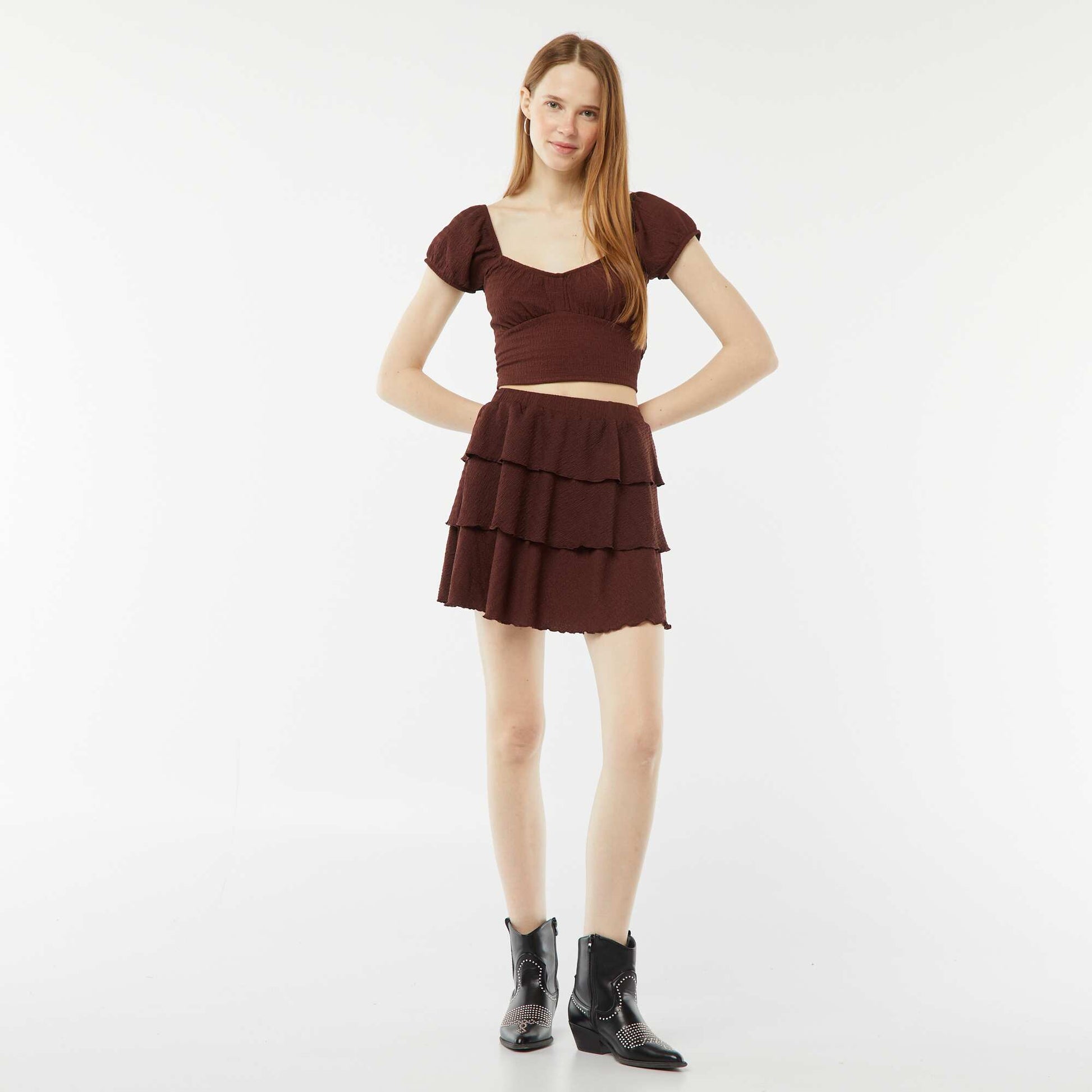 Jupe short courte en matière gaufrée MARRON