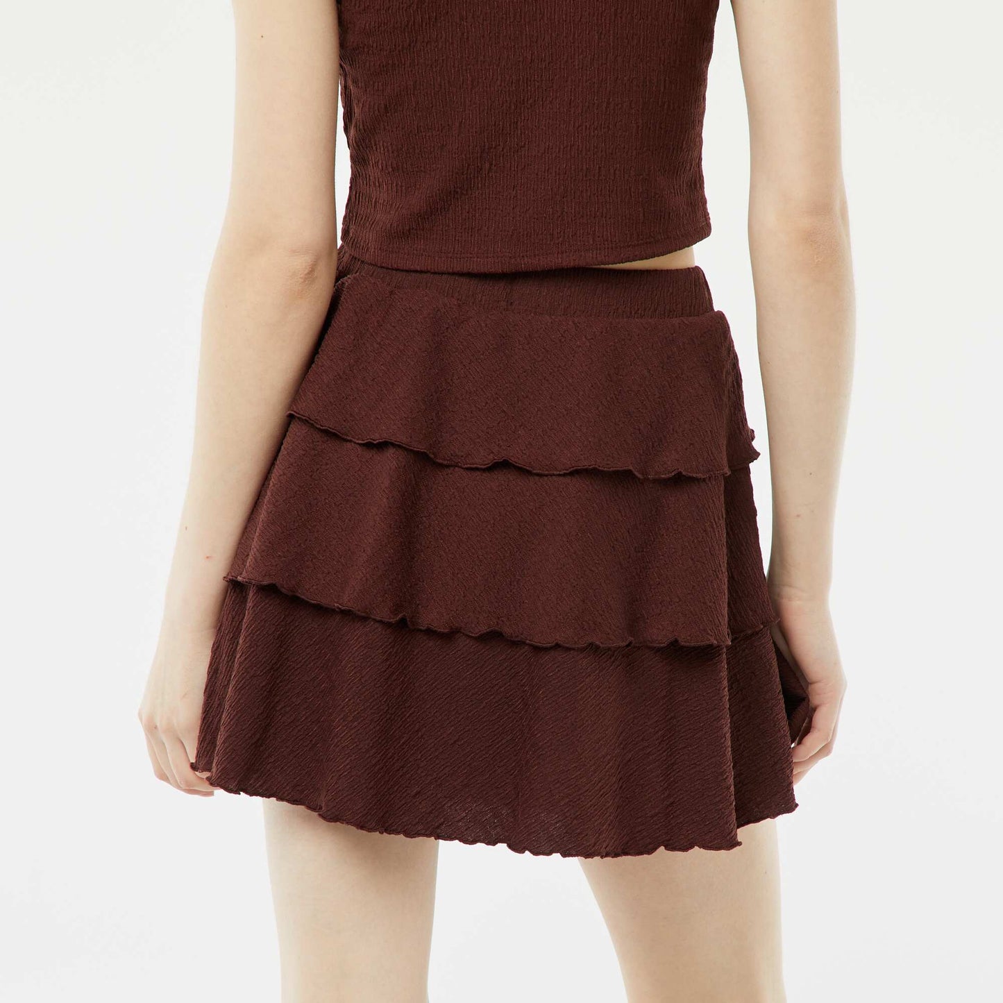 Jupe short courte en matière gaufrée MARRON