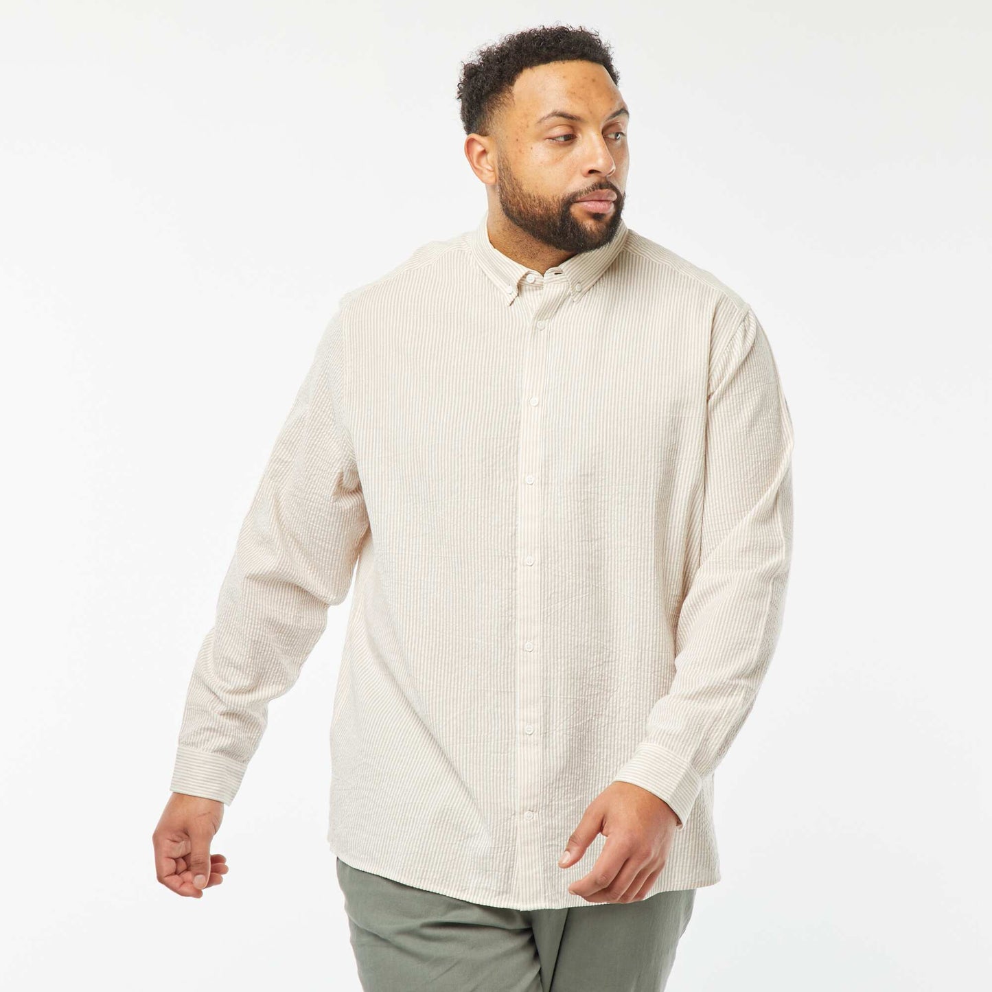Chemise en matière crépon manches longues et motif rayé BEIGE