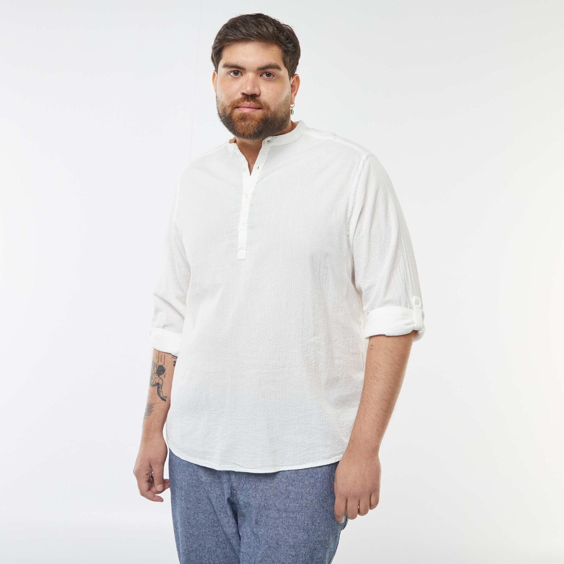 T-shirt à col tunisien matière type crépon BLANC