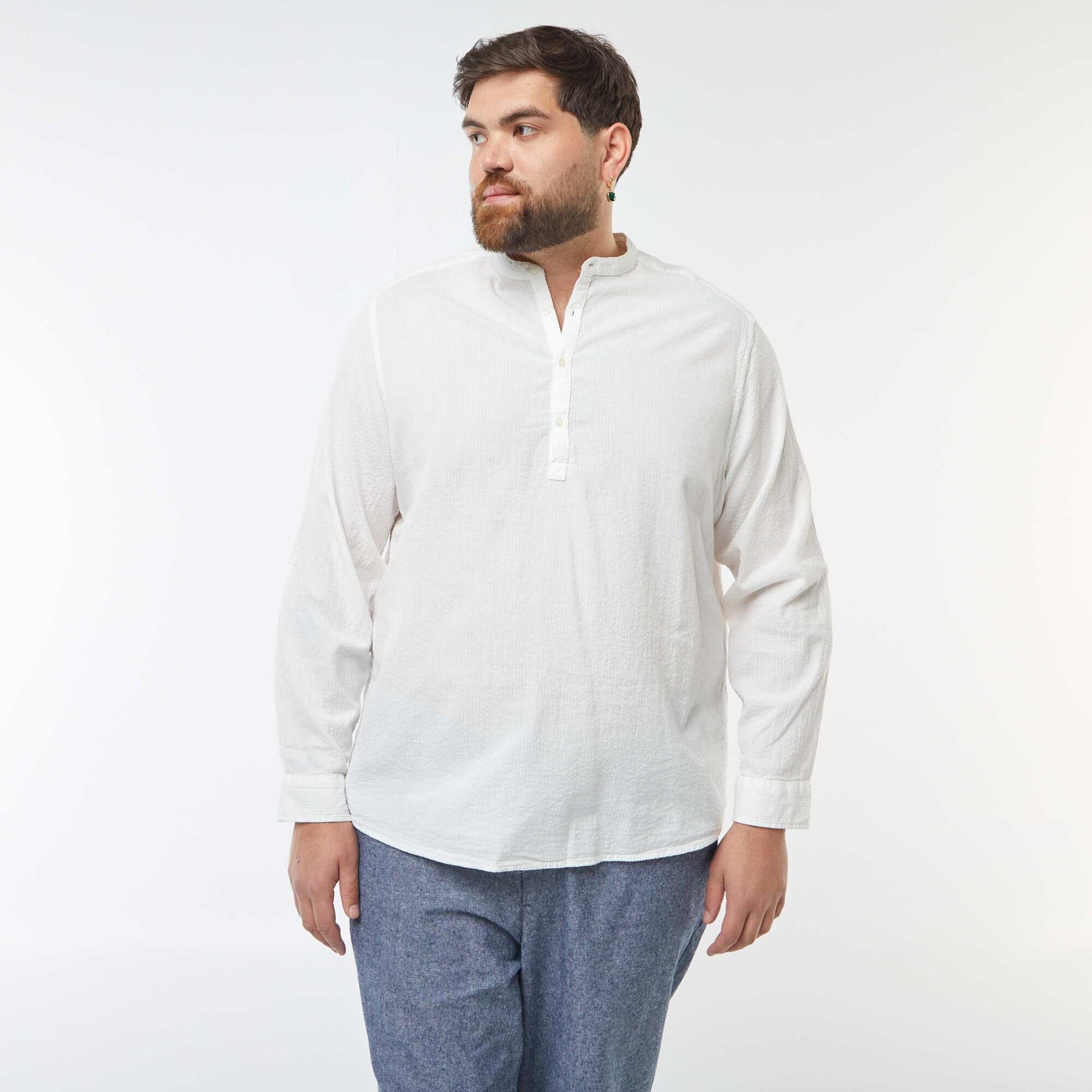 T-shirt à col tunisien matière type crépon BLANC