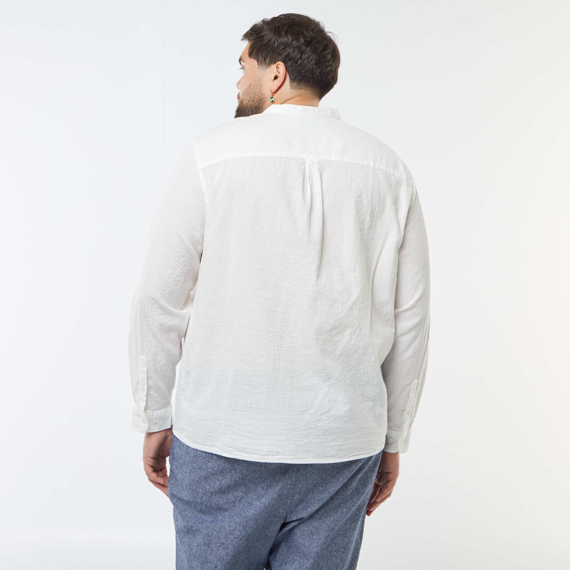 T-shirt à col tunisien matière type crépon BLANC