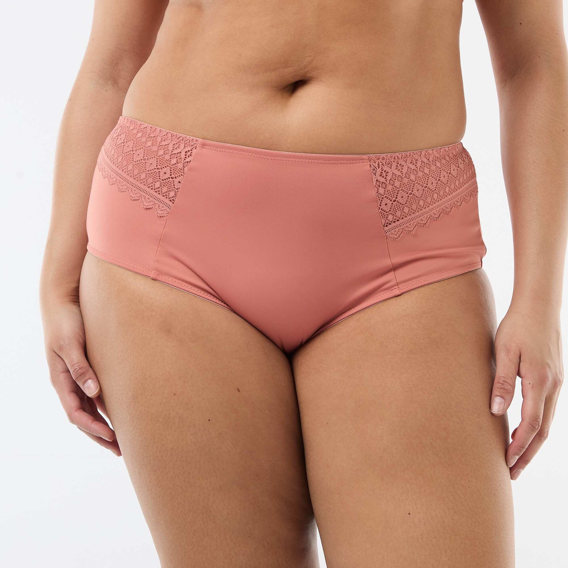 Culotte satinée avec dentelle ROSE