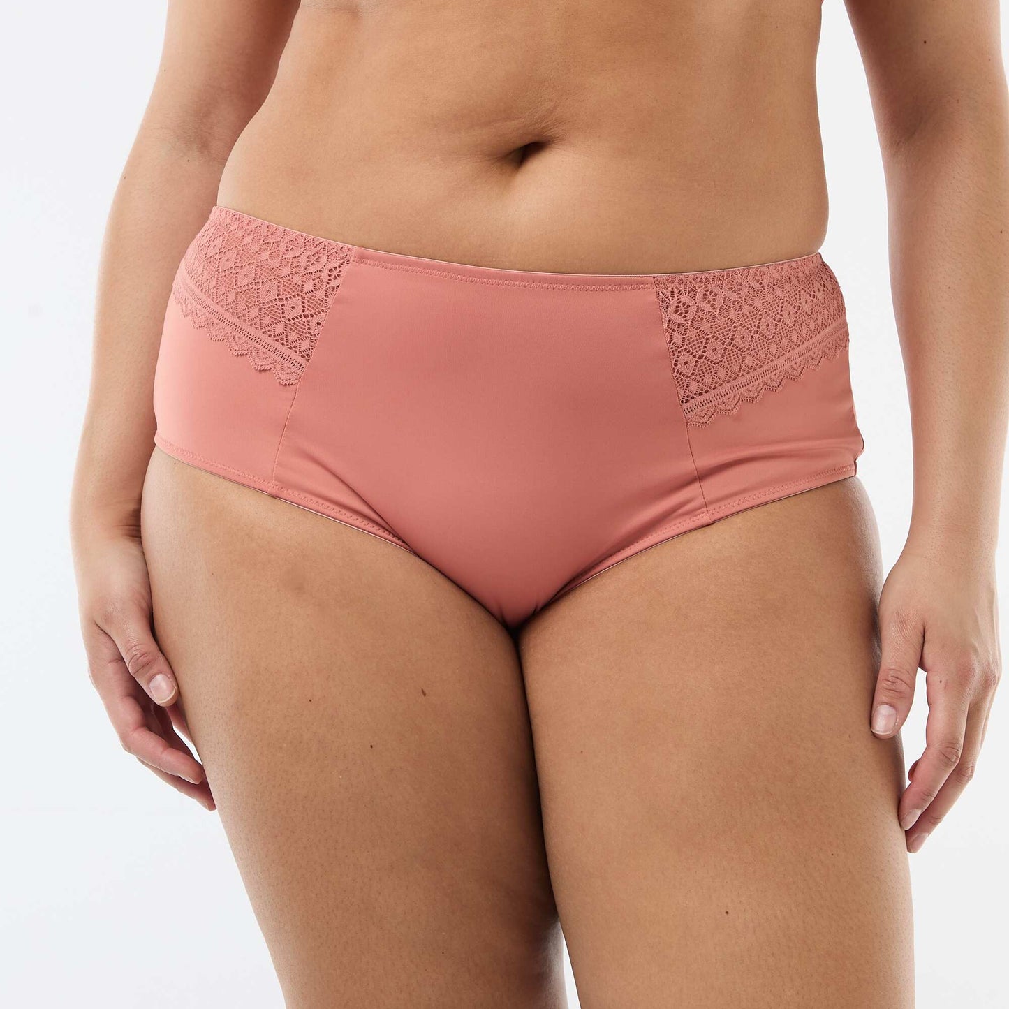 Culotte satinée avec dentelle ROSE