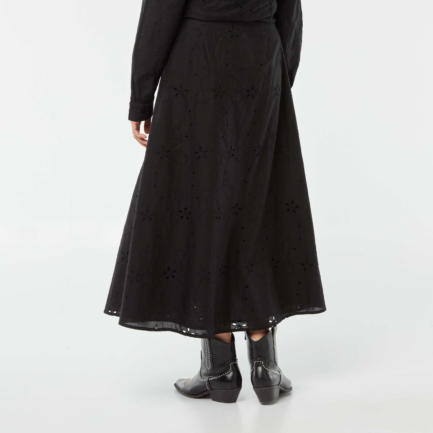 Jupe midi unie avec broderies anglaises NOIR