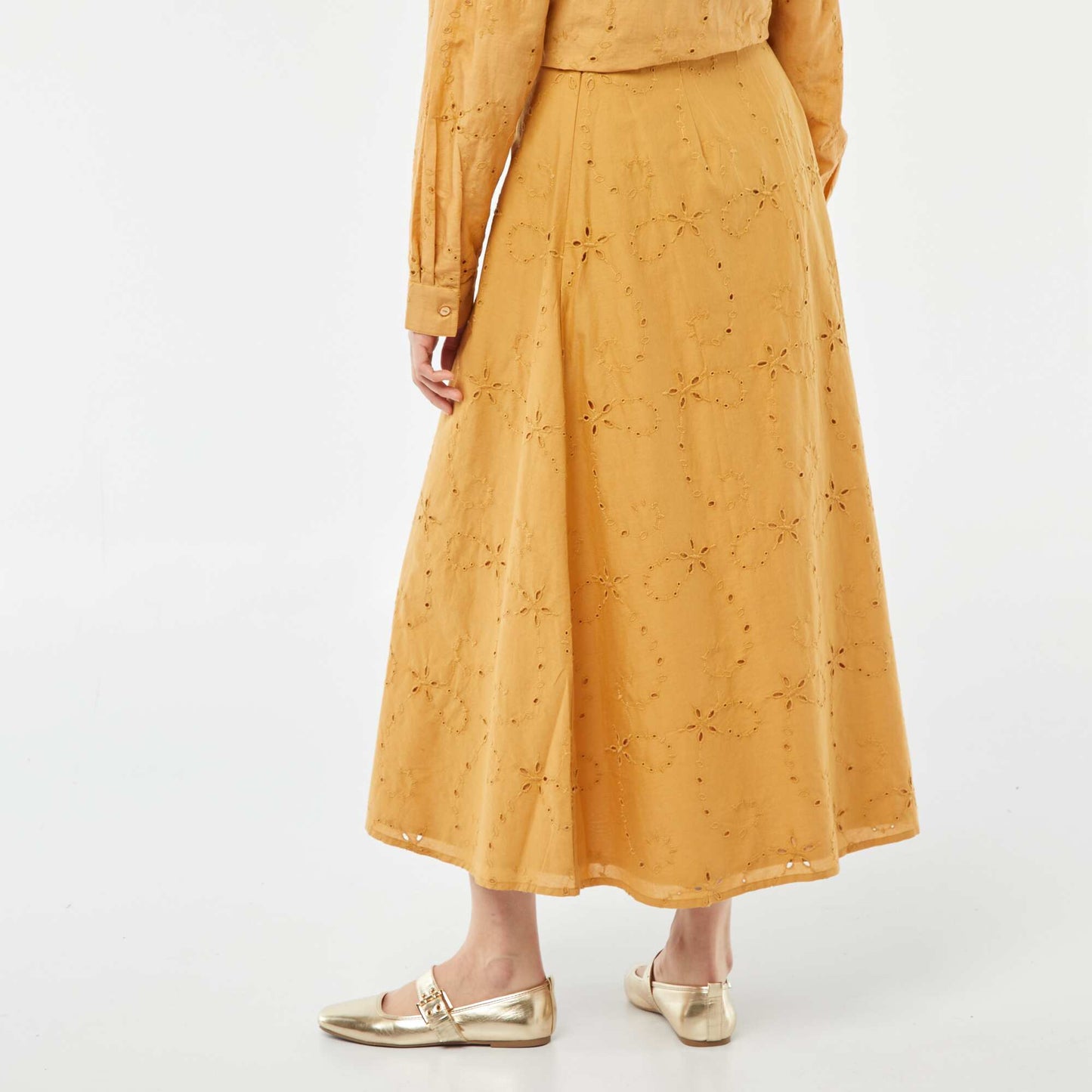 Jupe midi unie avec broderies anglaises OCRE