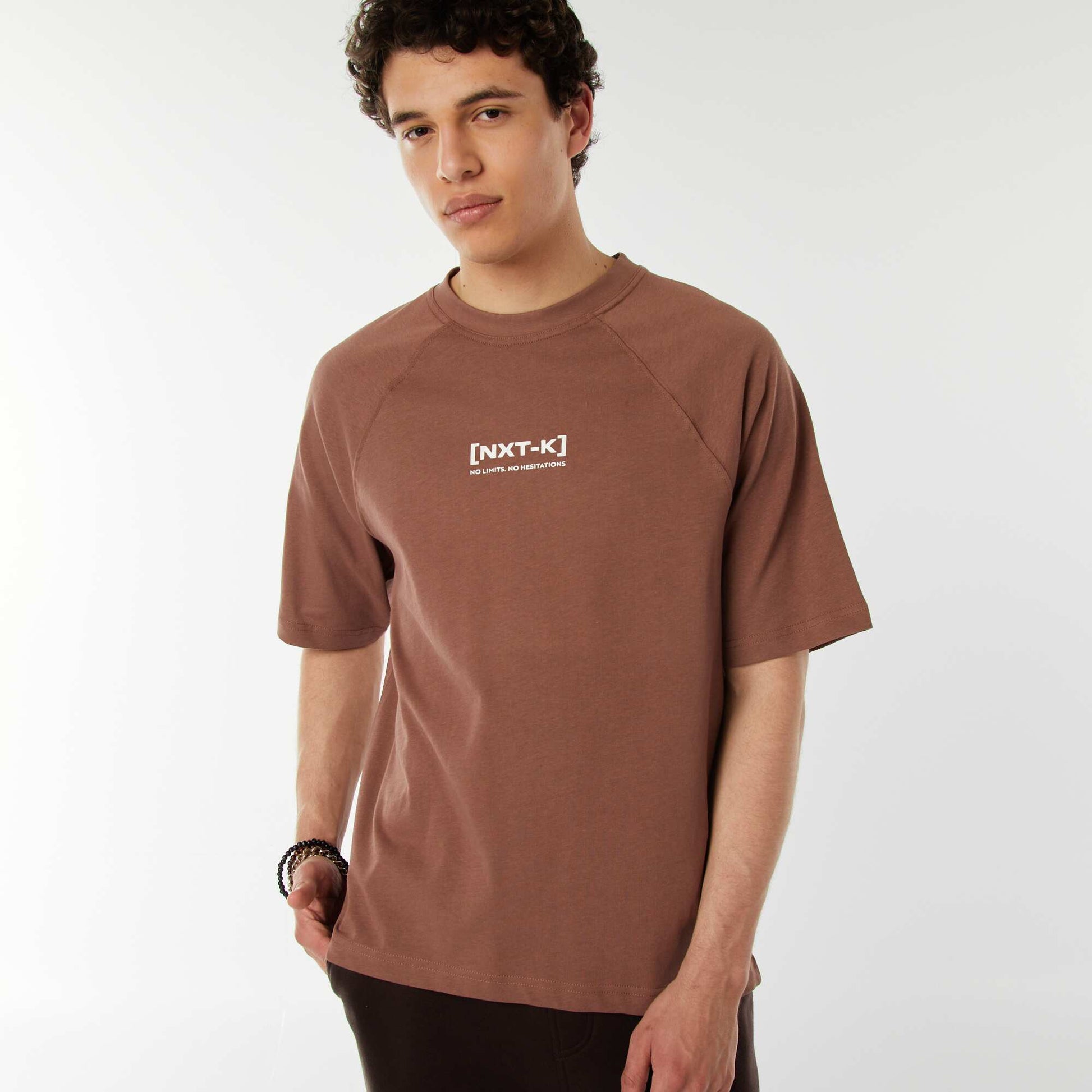 T-shirt manches courtes raglan imprimé MARRON