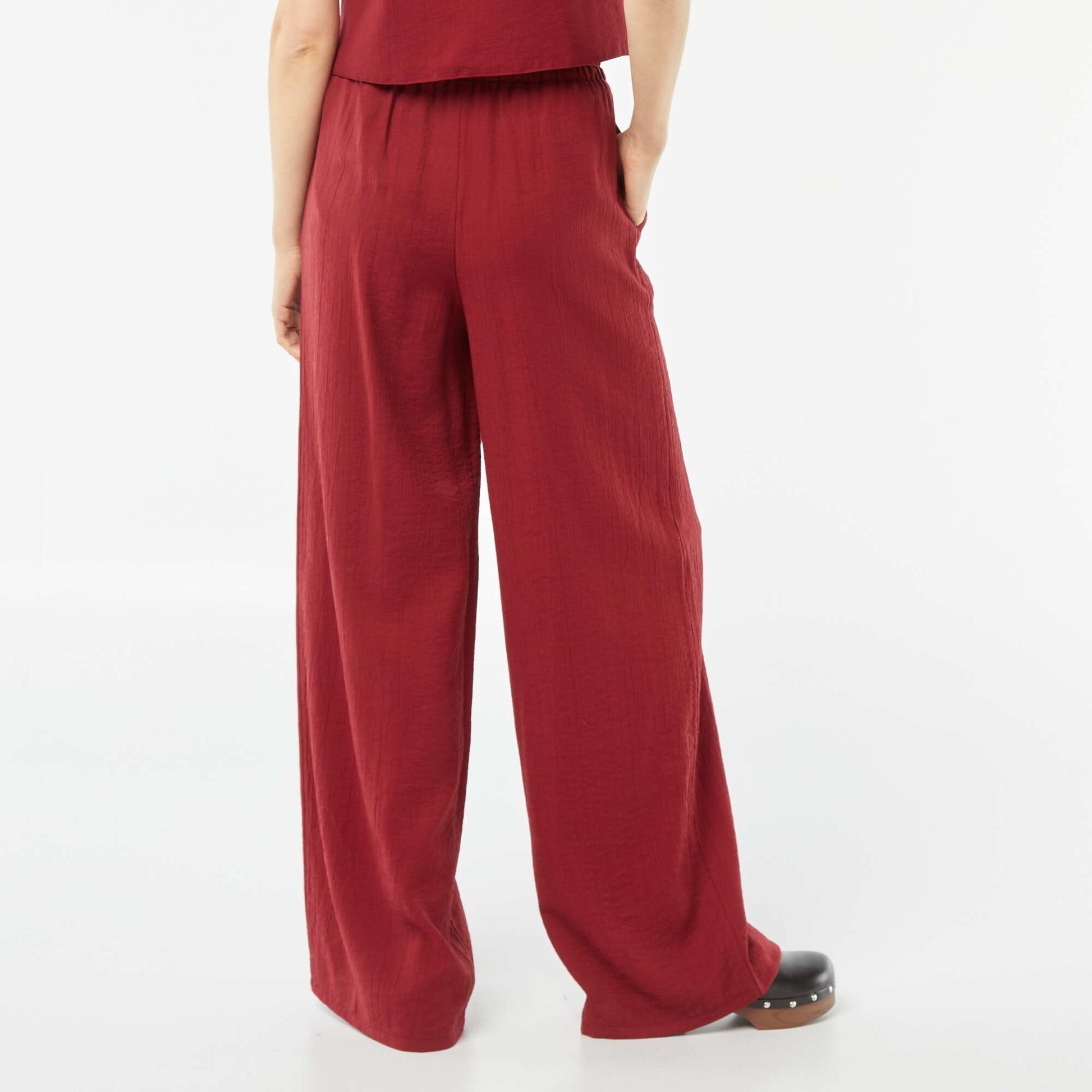 Pantalon large en matière crêpée avec 2 poches ROUGE