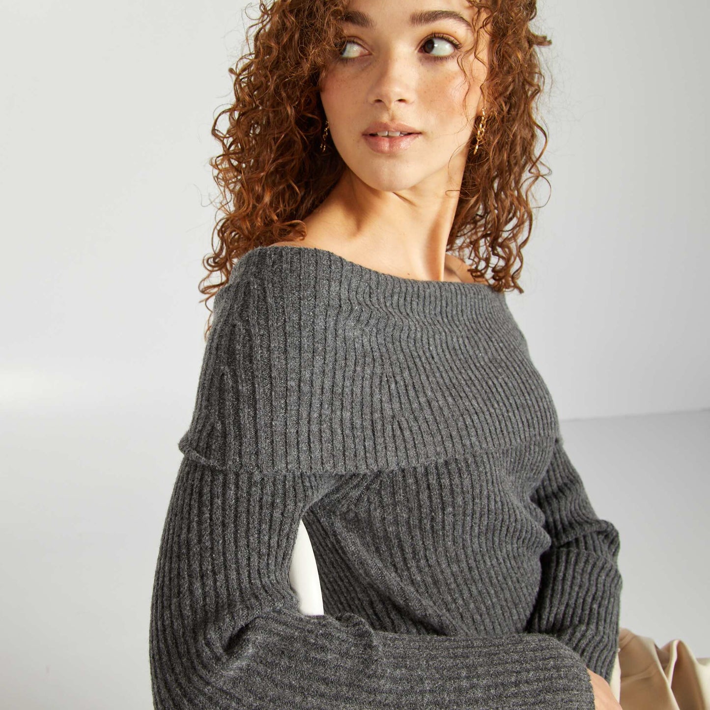 Pull côtelé col bardot GRIS