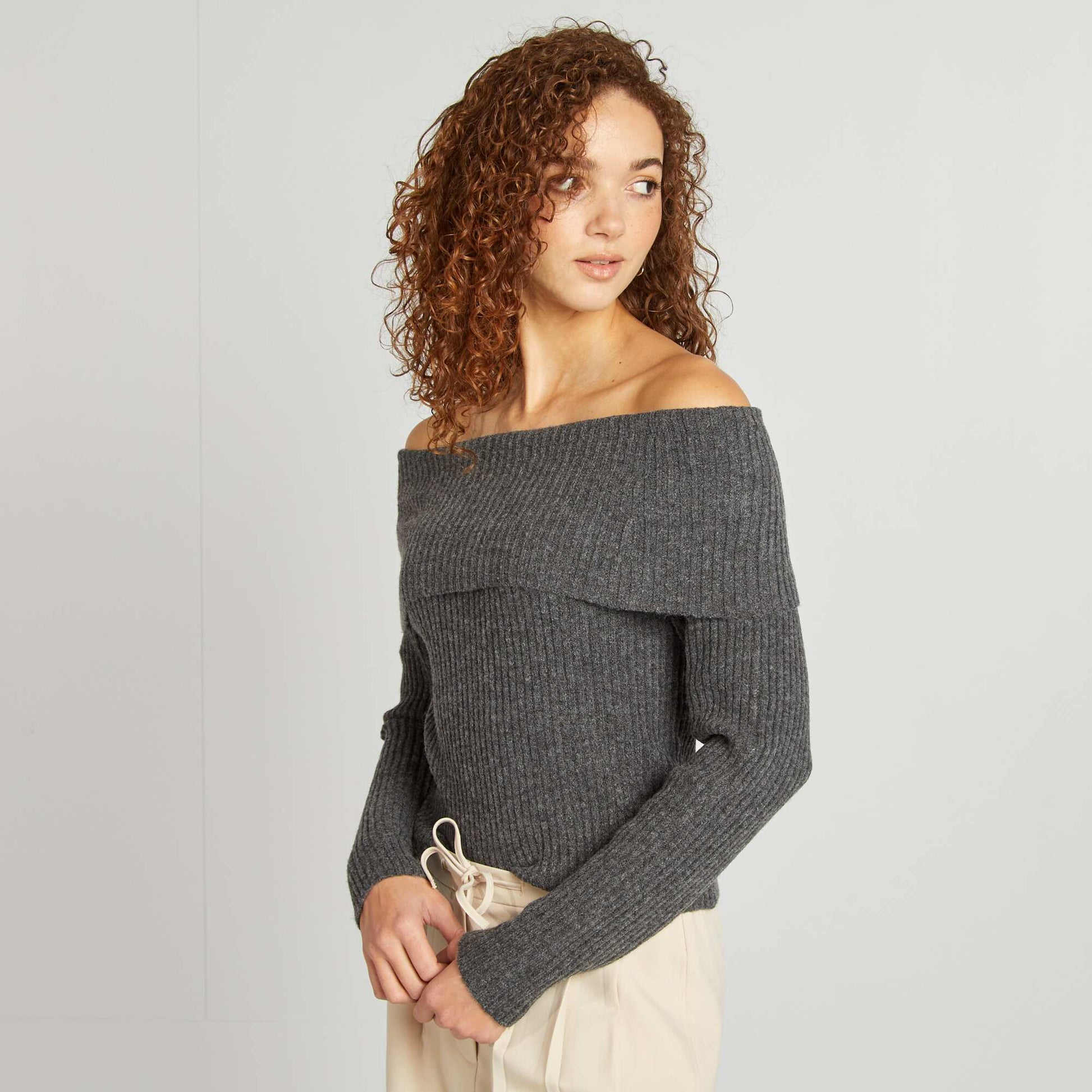 Pull côtelé col bardot GRIS