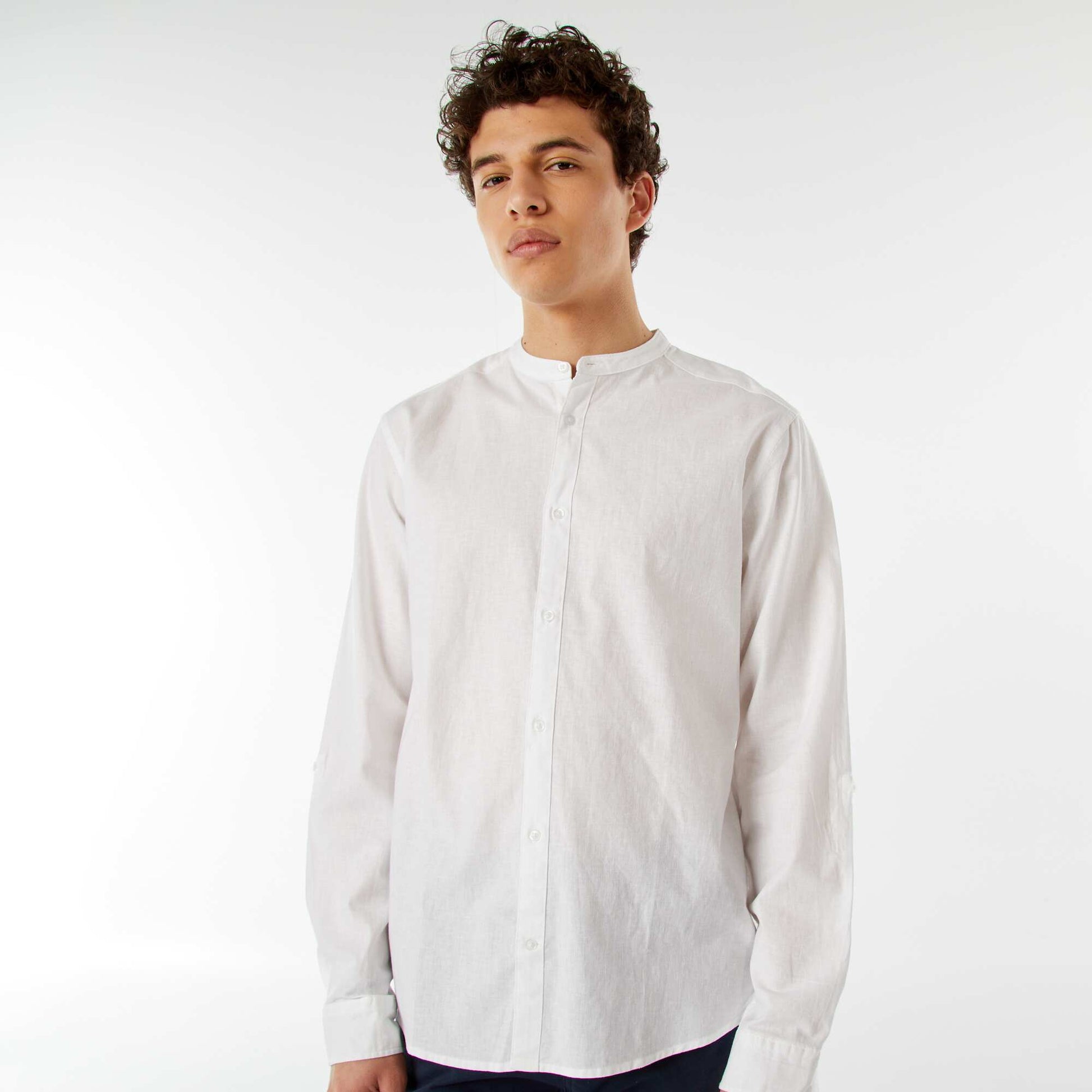 Chemise unie avec col mao et manches retroussables BLANC