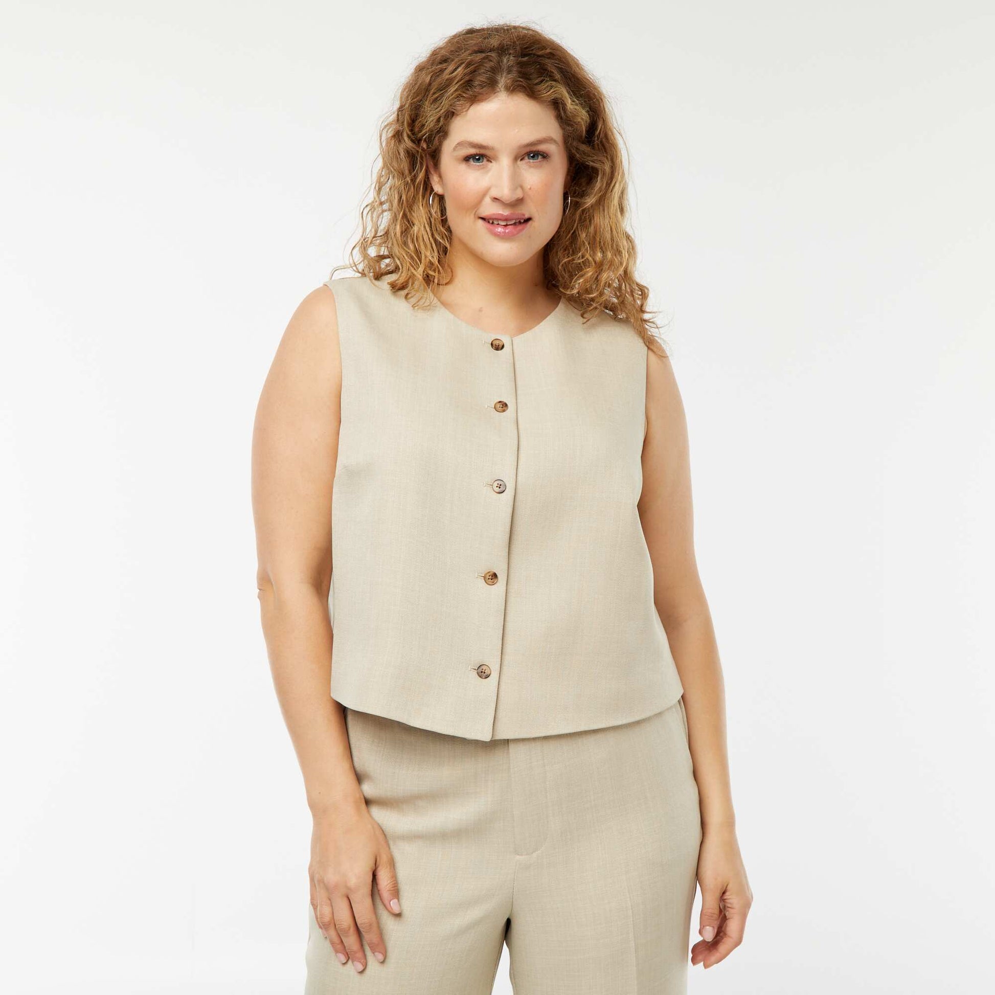 Veste sans manches boutnnée BEIGE
