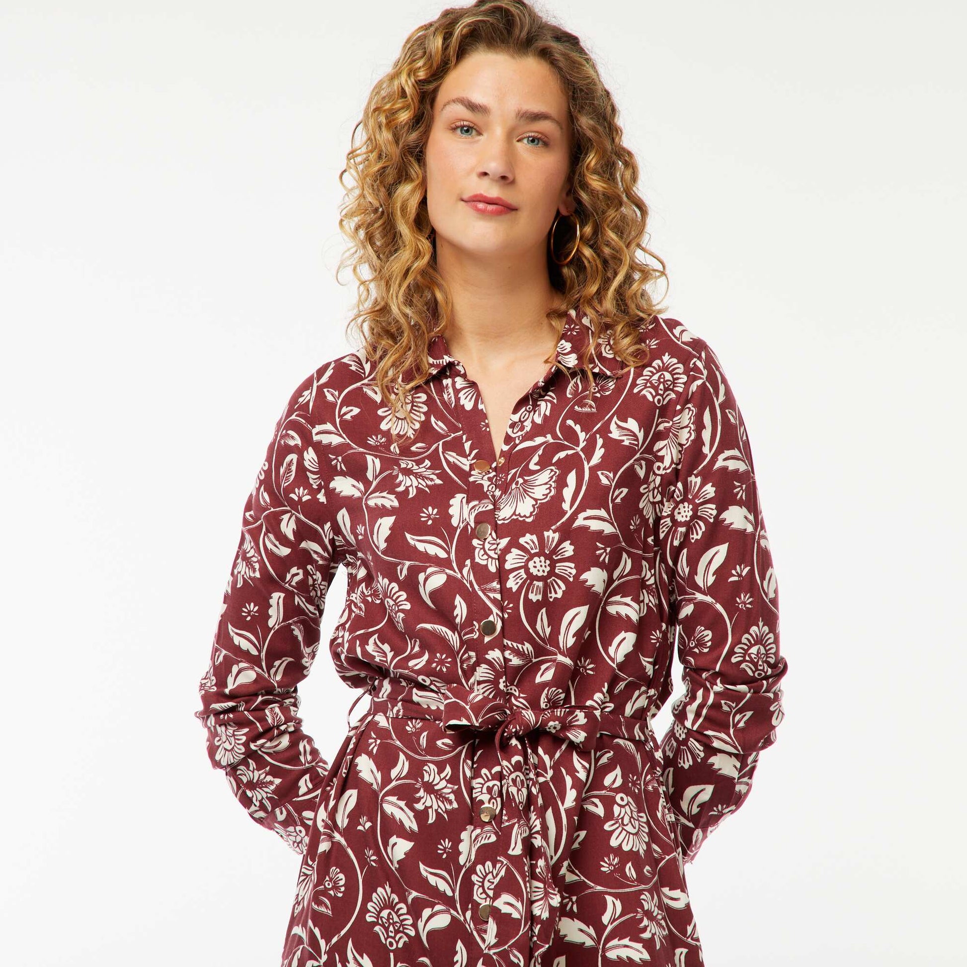 Robe longue chemise imprimée avec ceinture ROUGE