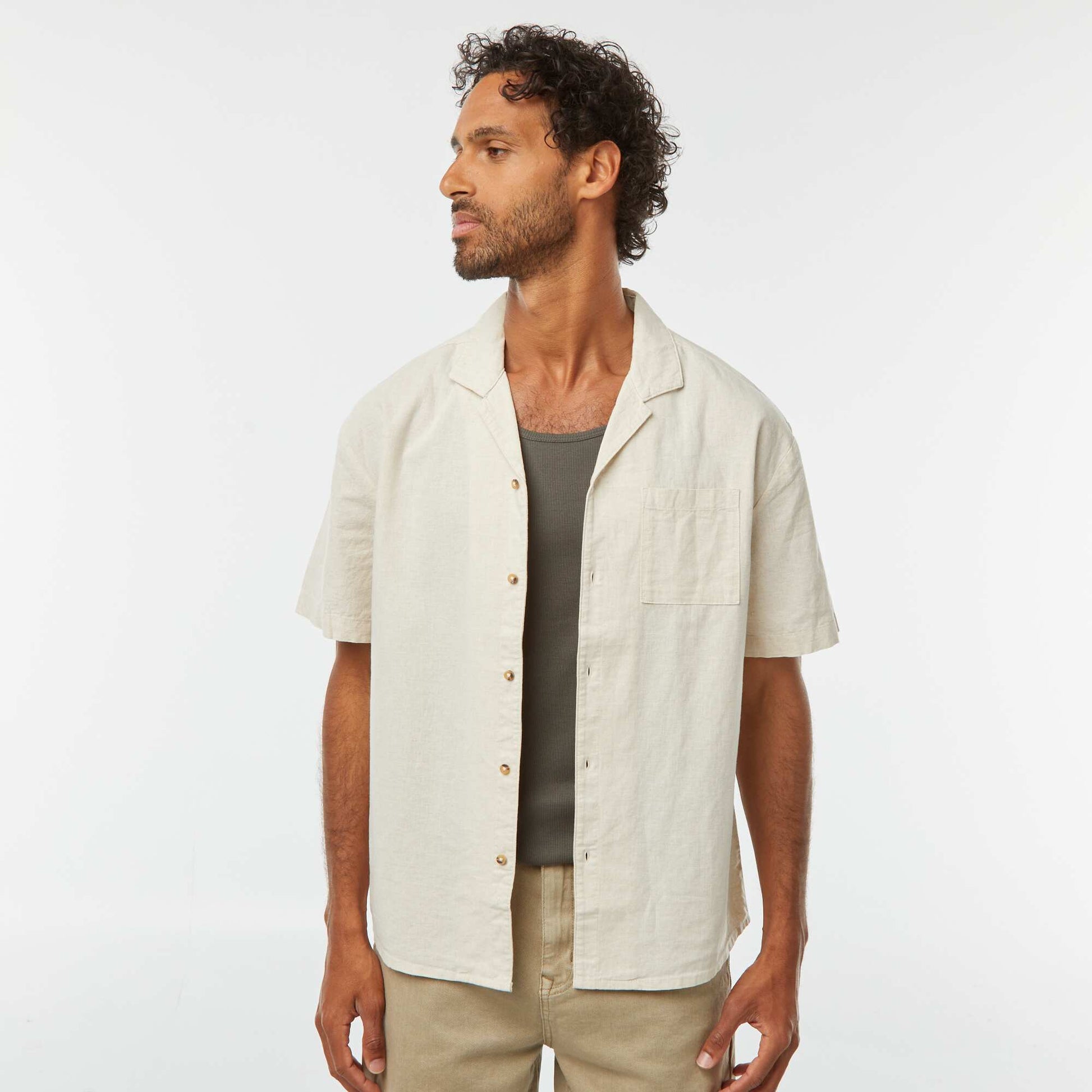 Chemise manches courtes avec poche poitrine BEIGE
