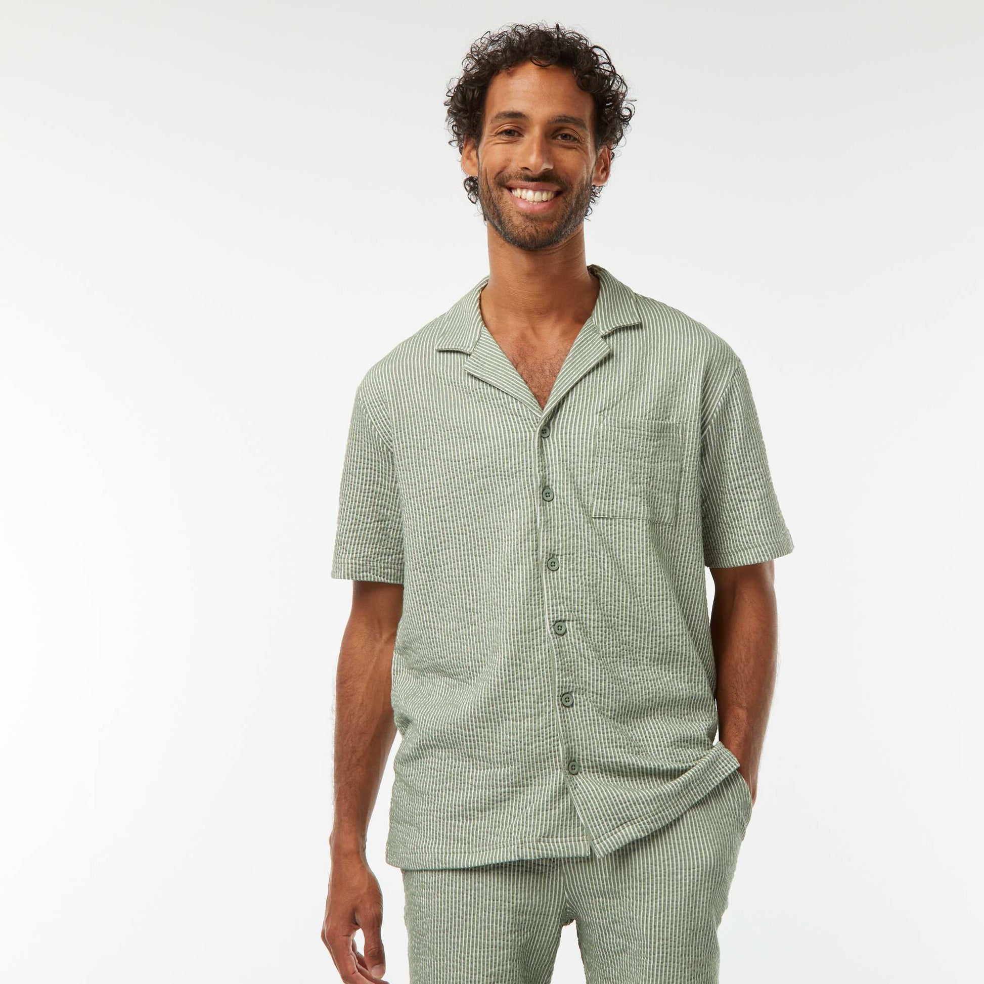 Chemise à manches courtes en matière type crépon VERT
