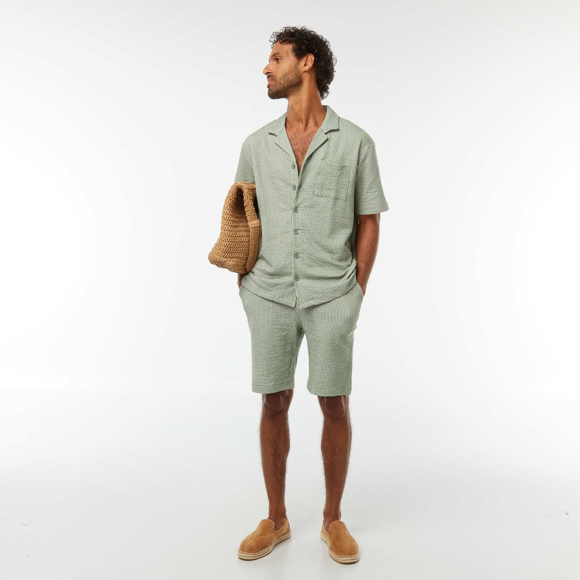 Chemise à manches courtes en matière type crépon VERT