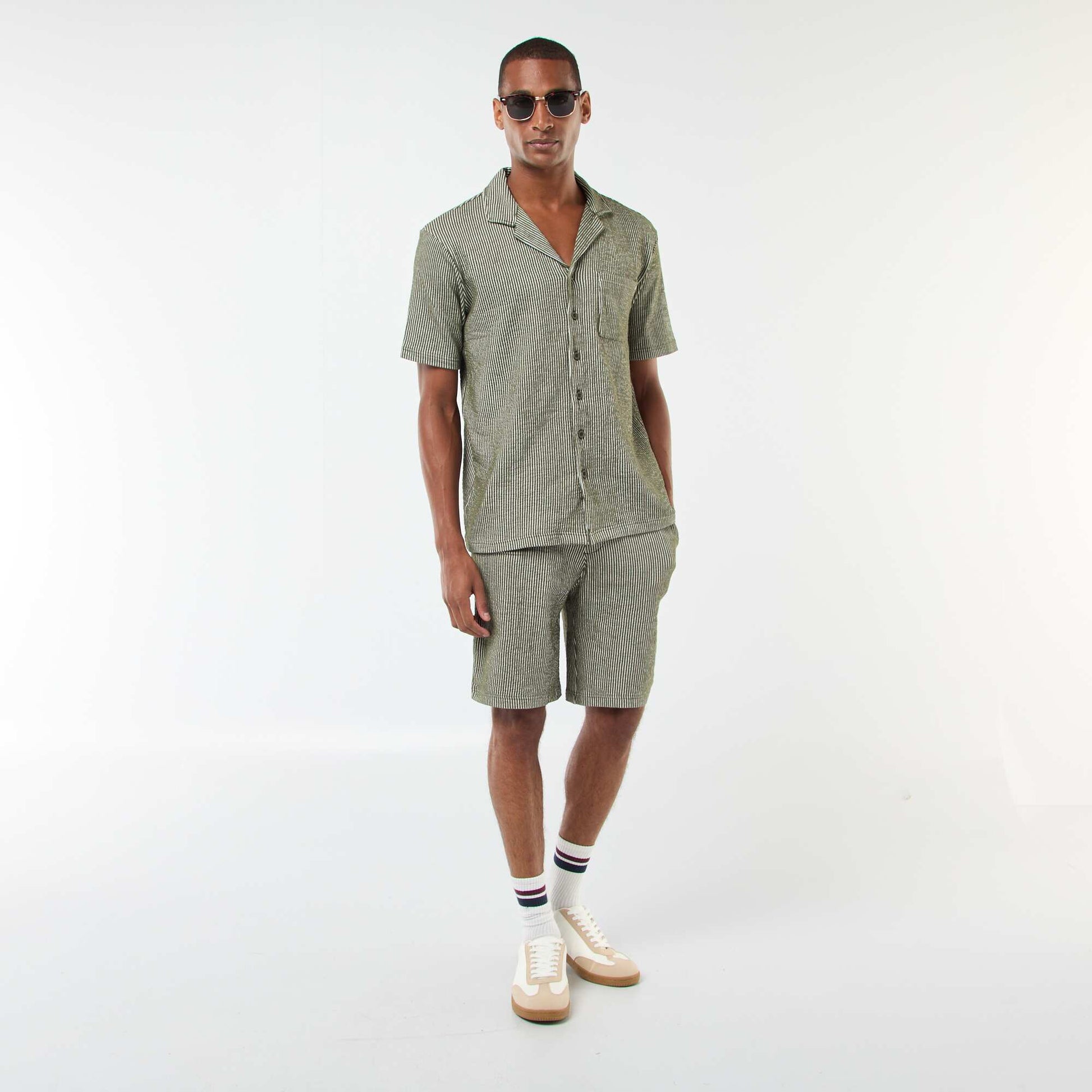 Chemise à manches courtes en matière type crépon VERT